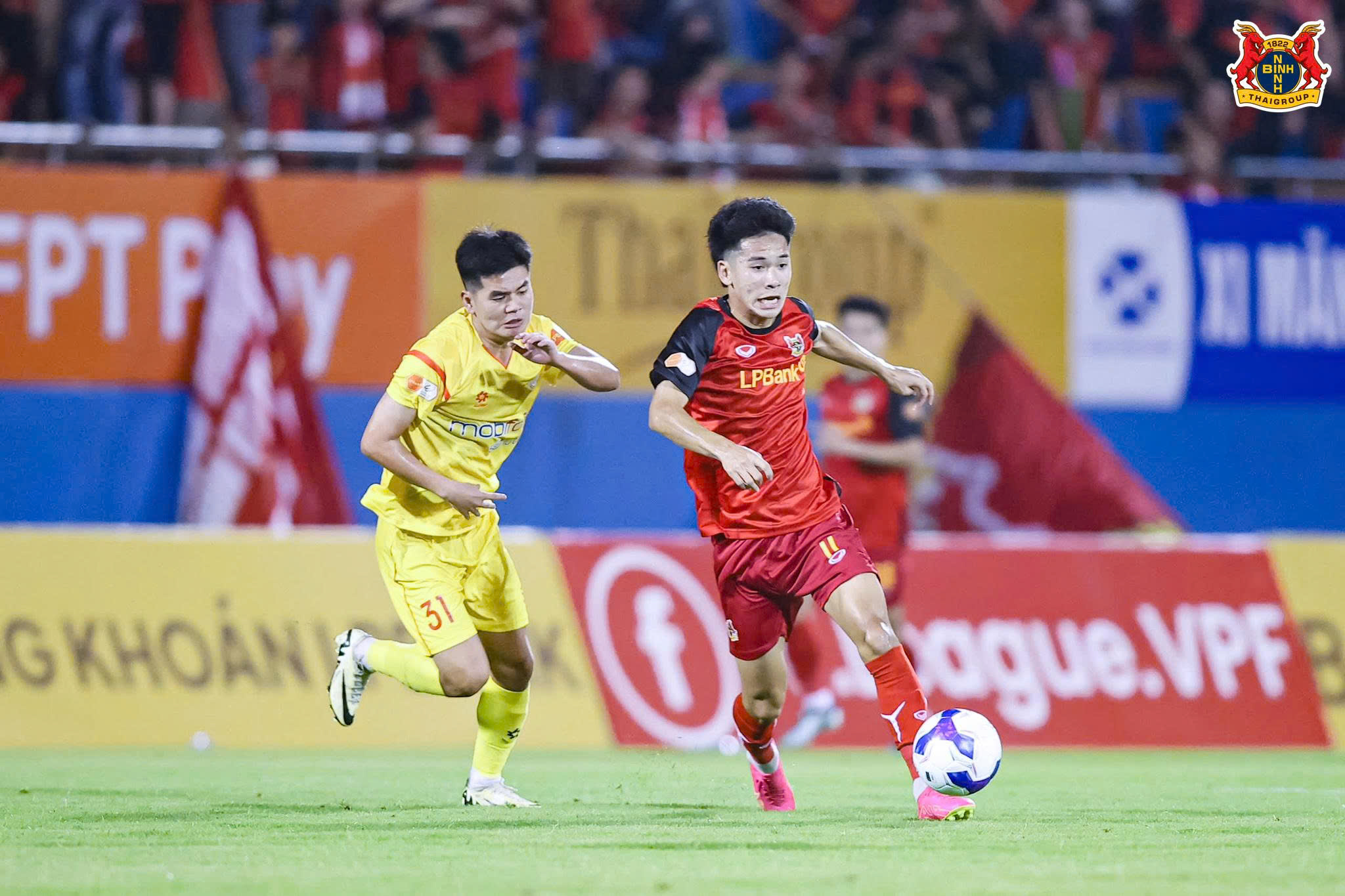 Vòng 19 V-League: Ninh Bình tiếp tục thăng hoa, Thanh Hóa chia điểm đáng tiếc - Ảnh 2.