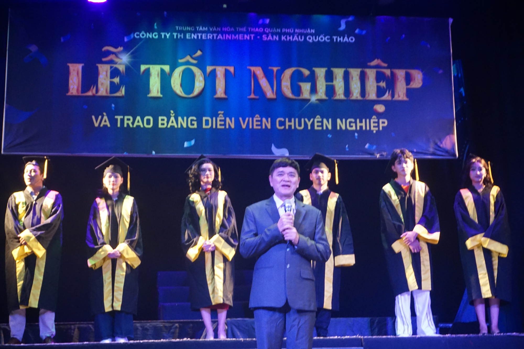 6 diễn viên trẻ hóa thân mạnh mẽ vào câu chuyện 