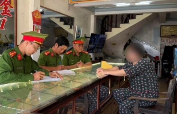 Chủ doanh nghiệp tho&aacute;t bẫy lừa đảo nhờ sự tinh &yacute; của thượng &uacute;y c&ocirc;ng an ở C&agrave; Mau - Ảnh 1.