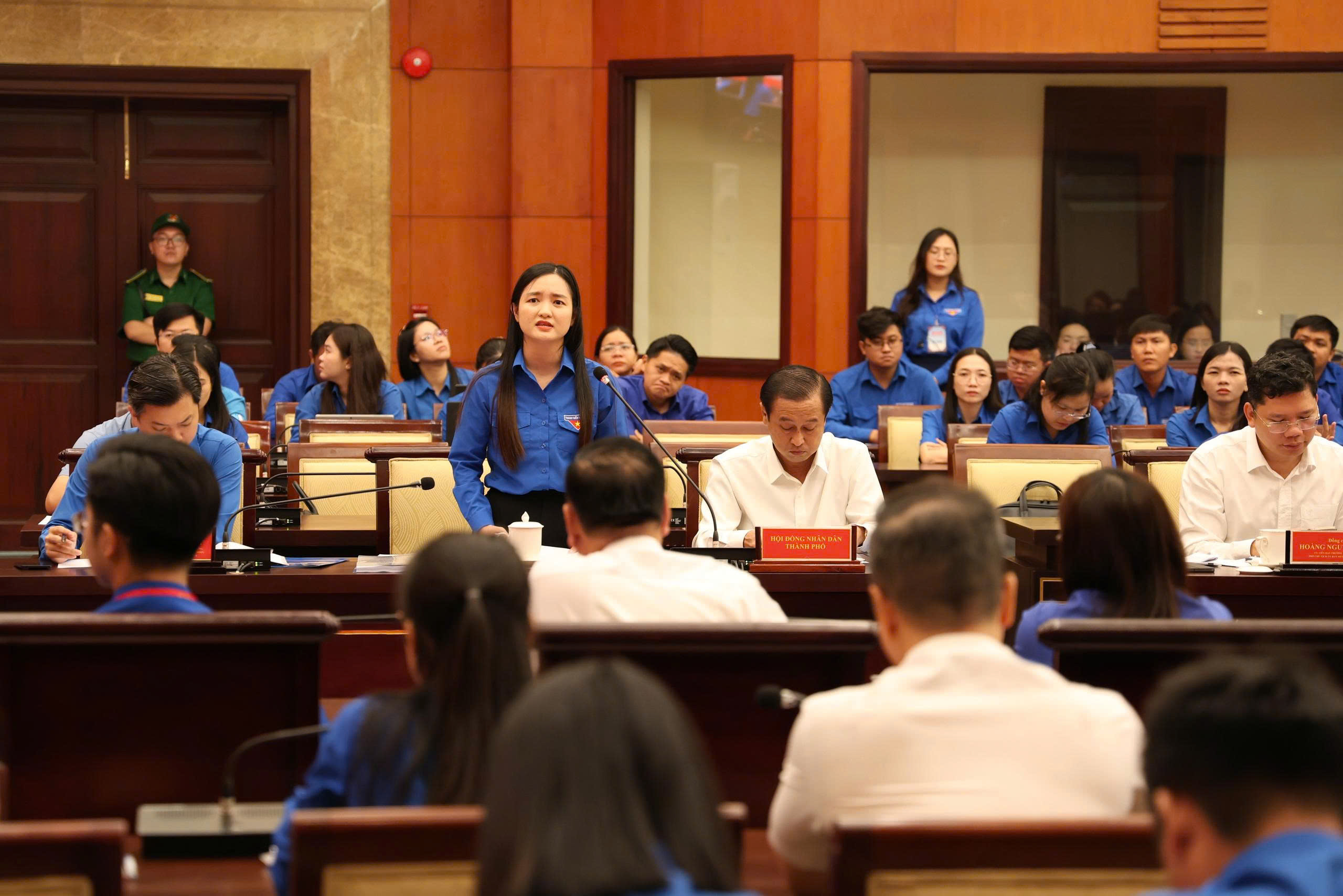 Đối thoại với thanh nhi&ecirc;n, B&iacute; thư Th&agrave;nh ủy TPHCM n&oacute;i về tương lai th&agrave;nh phố - Ảnh 6.