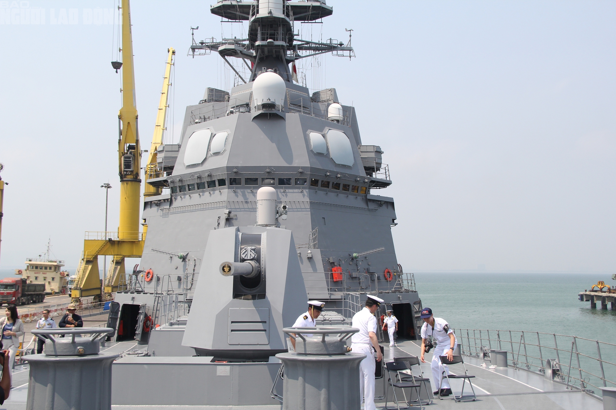 CLIP: Cận cảnh kh&iacute; t&agrave;i hiện đại b&ecirc;n trong t&agrave;u hộ vệ Asahi Nhật Bản - Ảnh 10.