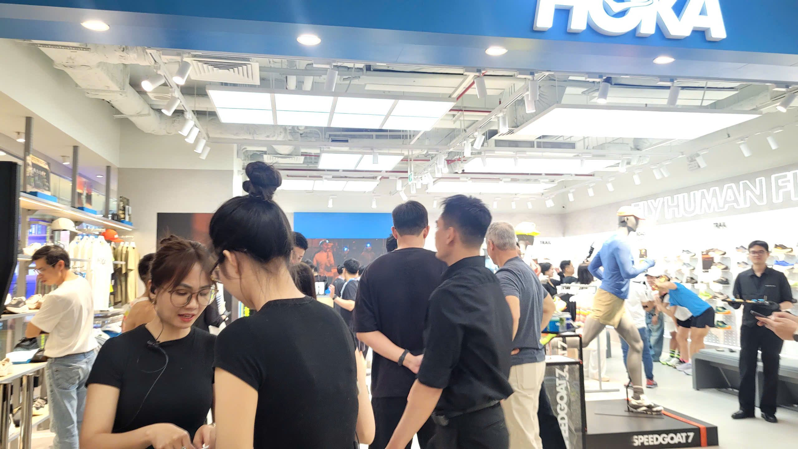 Hoka chính thức khai trương cửa hàng đầu tiên tại Hà Nội năm 2026 - Ảnh 3.