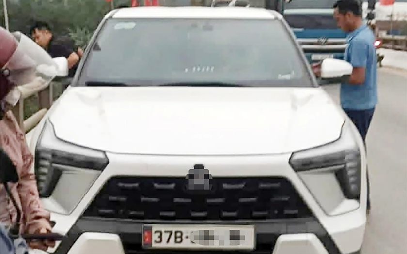 VIDEO người đ&agrave;n &ocirc;ng lao xuống s&ocirc;ng cứu c&ocirc; g&aacute;i trẻ nhảy cầu tự tử: T&igrave;m thấy thi thể  - Ảnh 2.