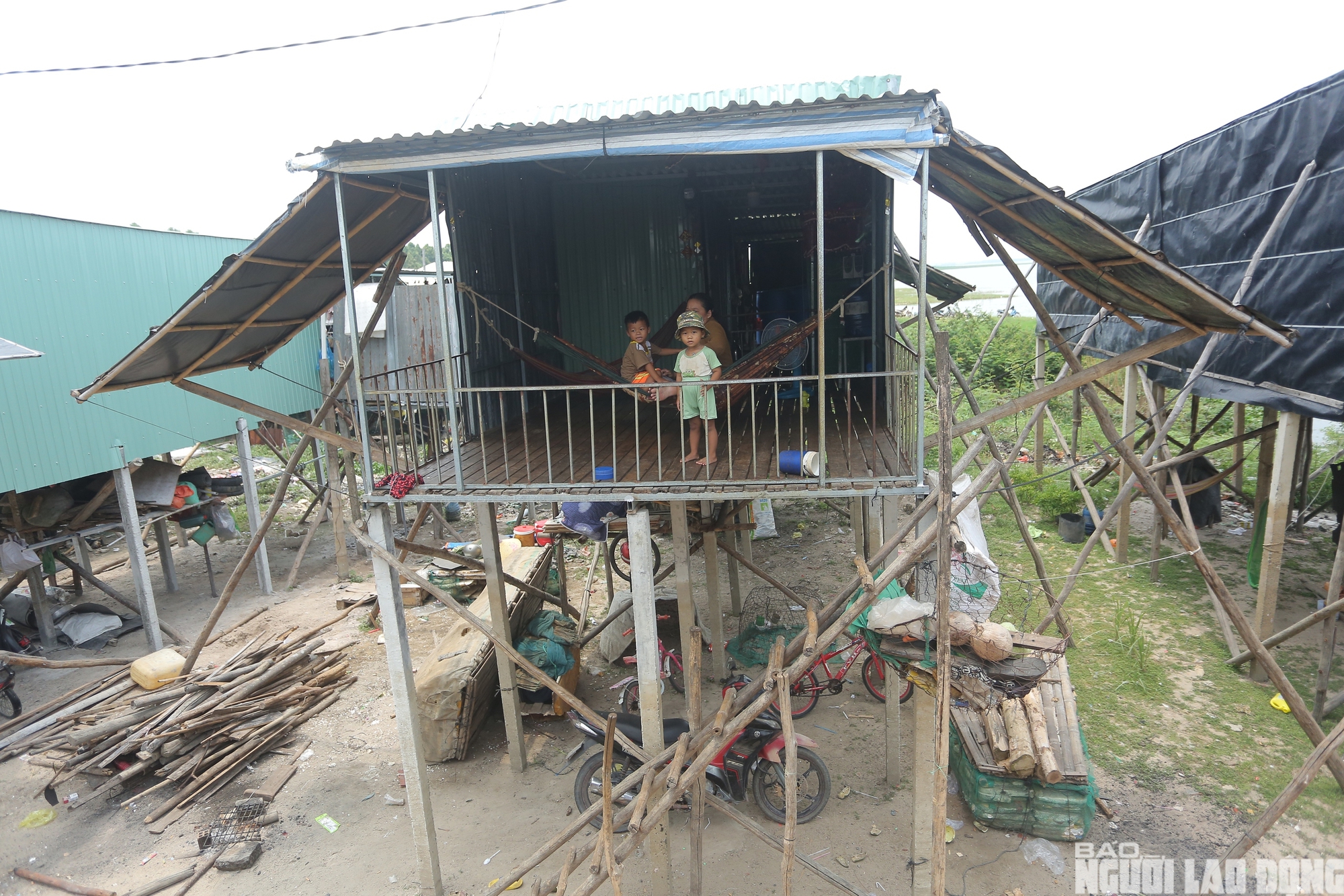 Chật vật mưu sinh ở x&oacute;m Việt kiều ven hồ Dầu Tiếng 2026 - Ảnh 4.