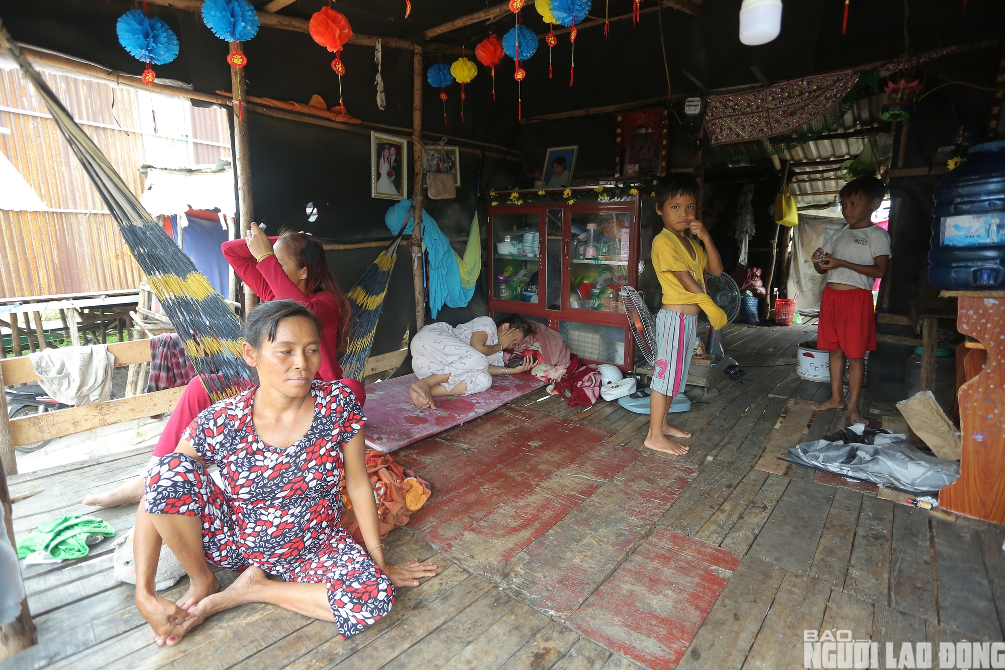 Chật vật mưu sinh ở &ldquo;x&oacute;m Việt kiều&rdquo; ven Hồ Dầu Tiếng - Ảnh 1.