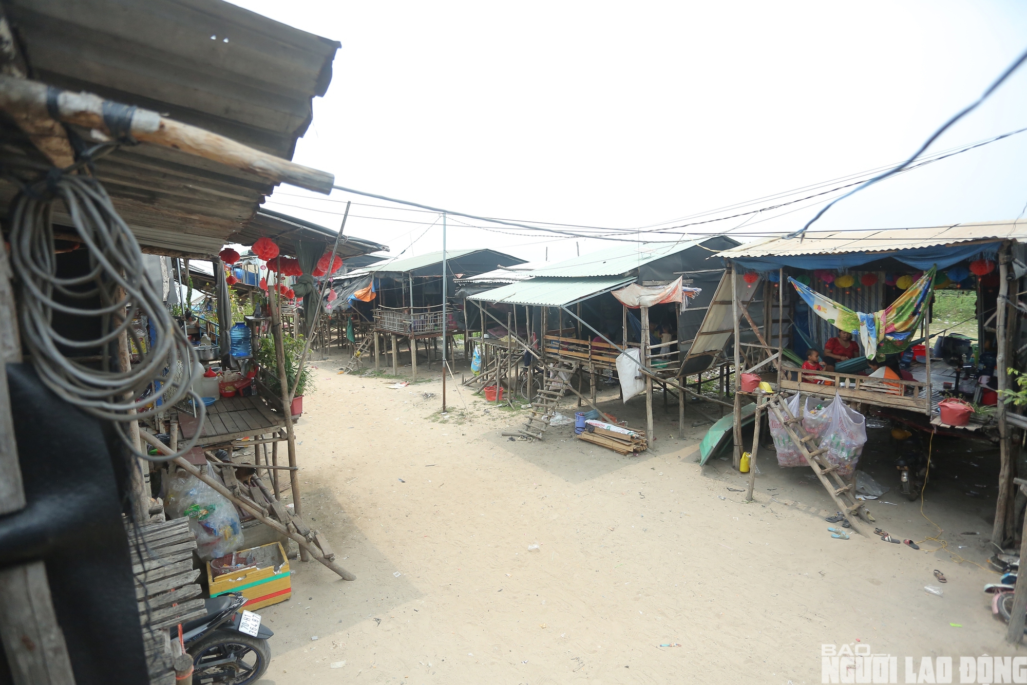 Chật vật mưu sinh ở x&oacute;m Việt kiều ven hồ Dầu Tiếng 2026 - Ảnh 18.