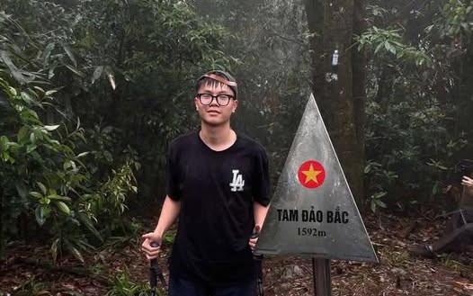VIDEO: T&igrave;m thấy nam thanh ni&ecirc;n người H&agrave; Nội mất t&iacute;ch khi leo n&uacute;i Tam Đảo - Ảnh 2.