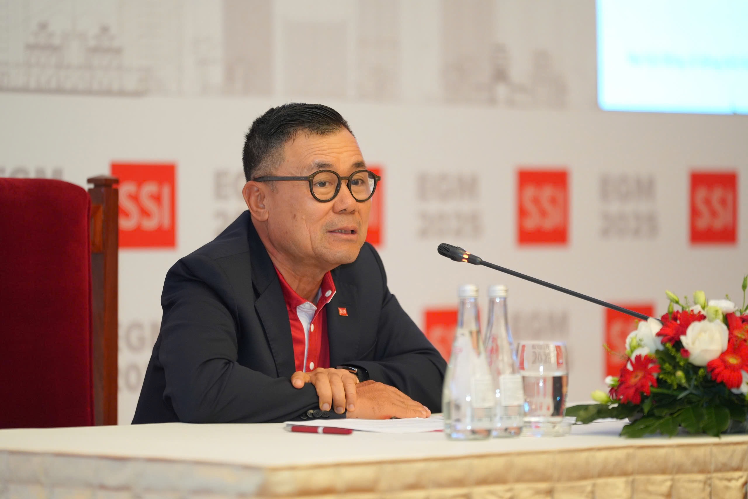 Công ty chứng khoán 