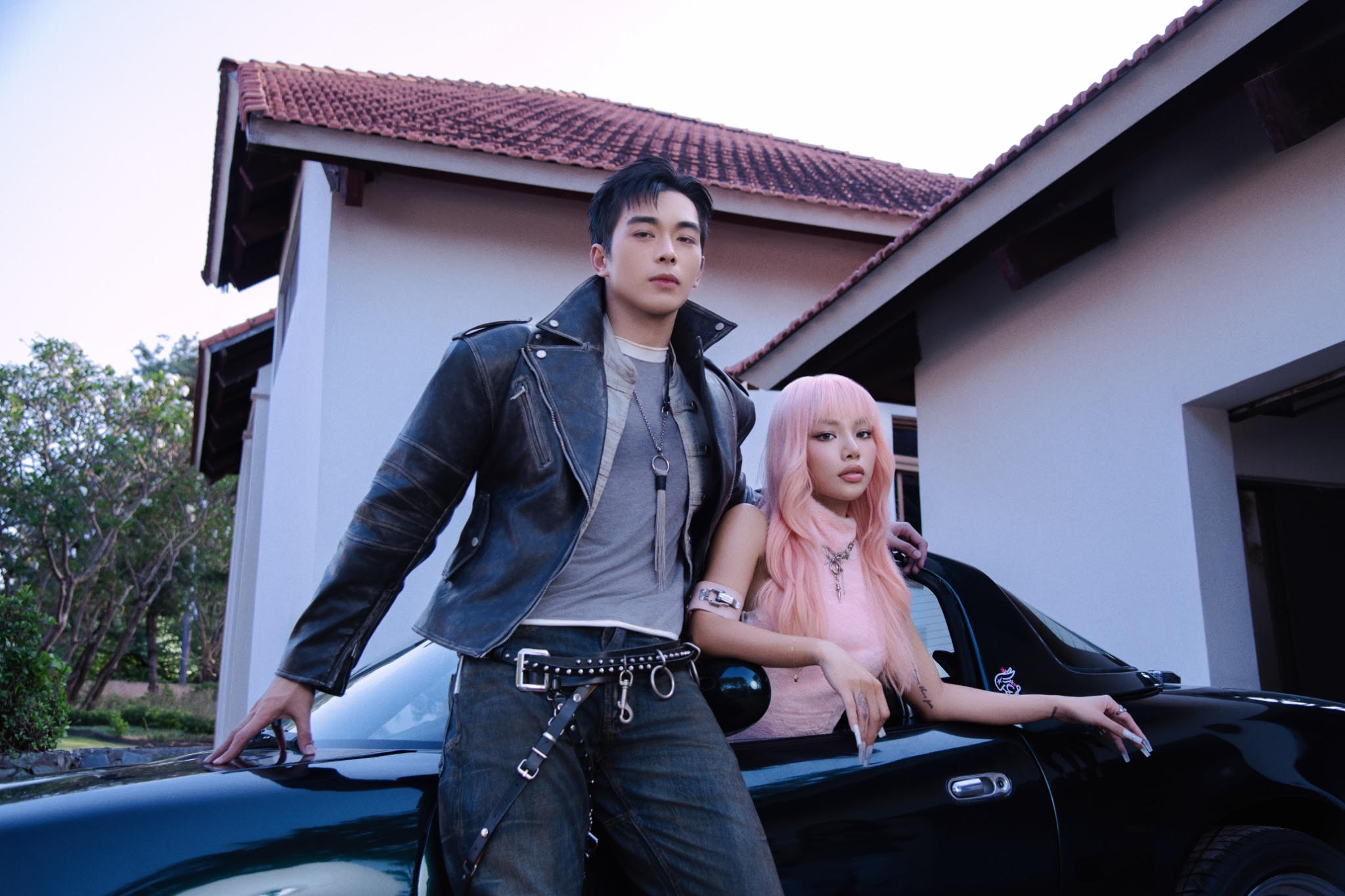 Vũ Thảo My kết hợp cùng 