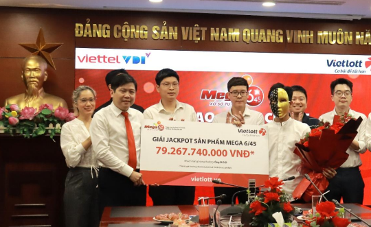 Một nh&acirc;n vi&ecirc;n văn ph&ograve;ng Gen Z tr&uacute;ng giải Jackpot gần 80 tỉ đồng - Ảnh 1.