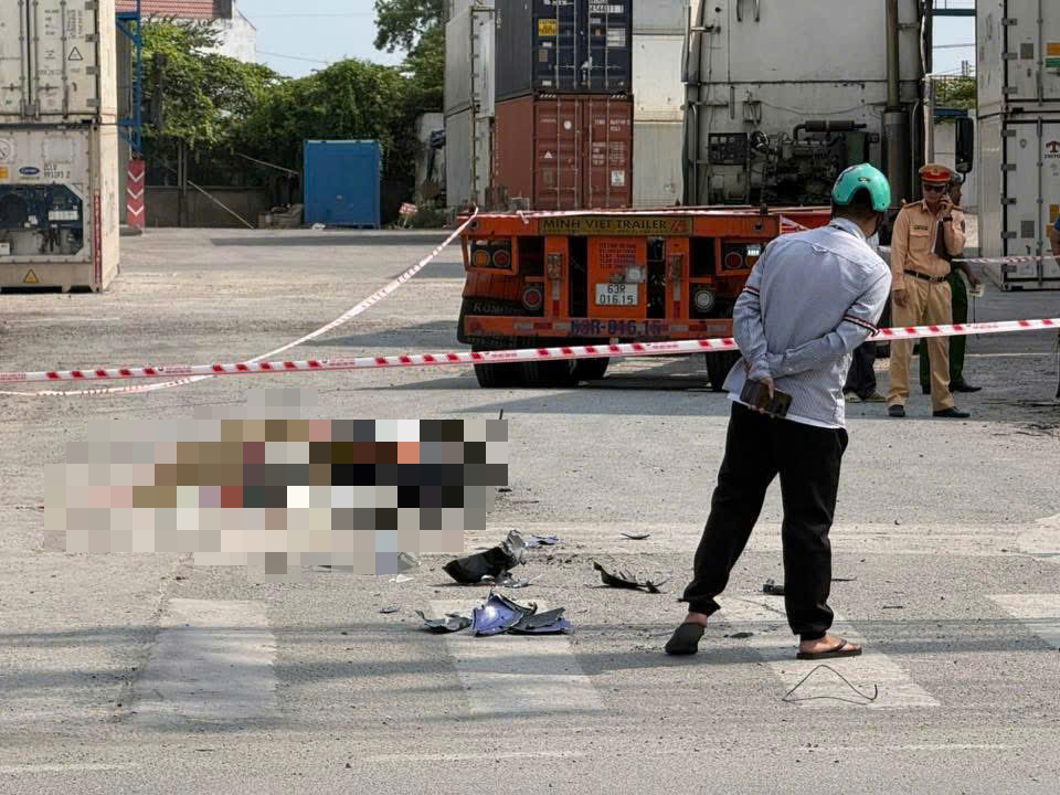 Tai nạn giao thông thương tâm: Nam sinh viên 18 tuổi tử vong tại chỗ - Ảnh 1.