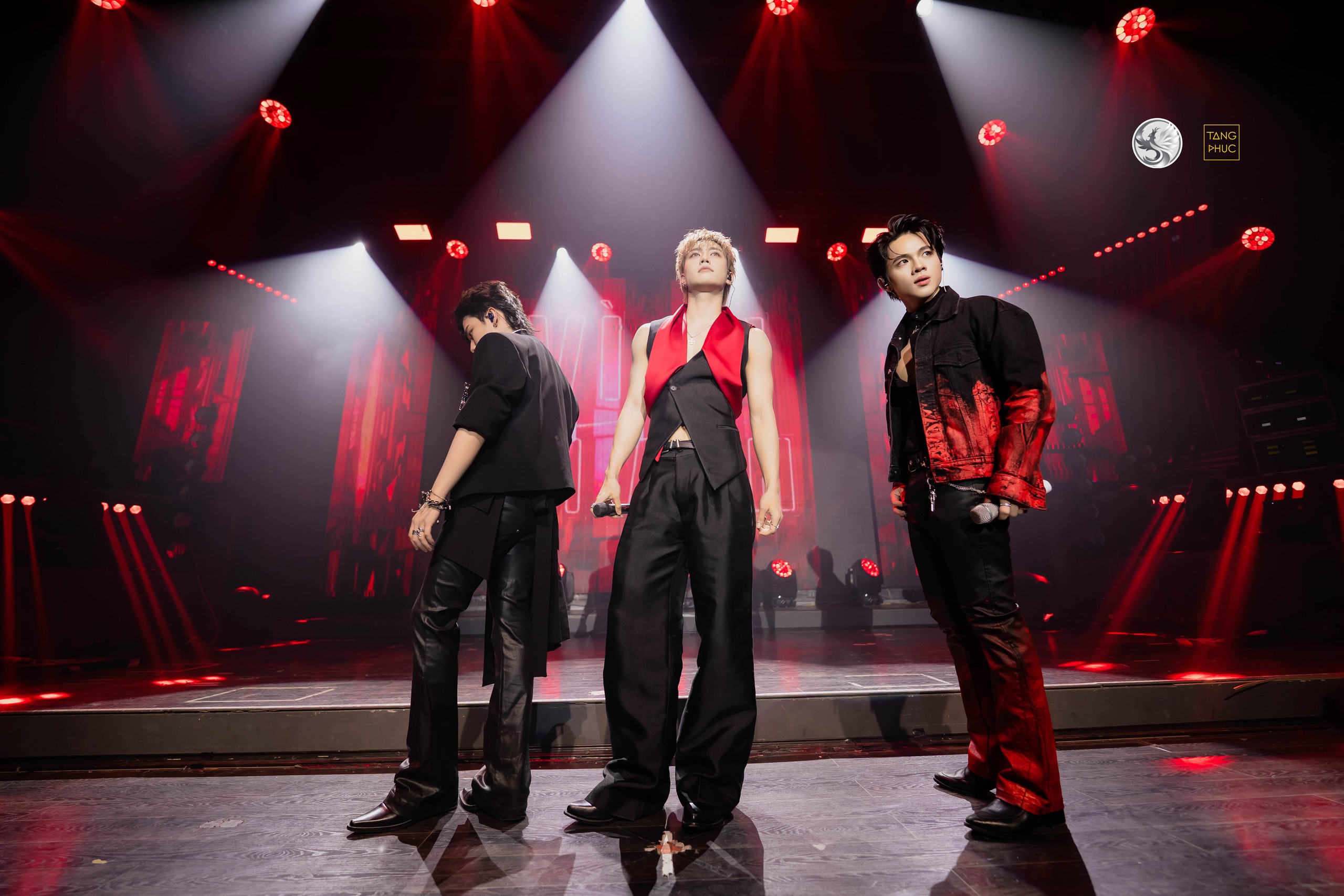 Nhạc sĩ Huỳnh Quốc Huy: 