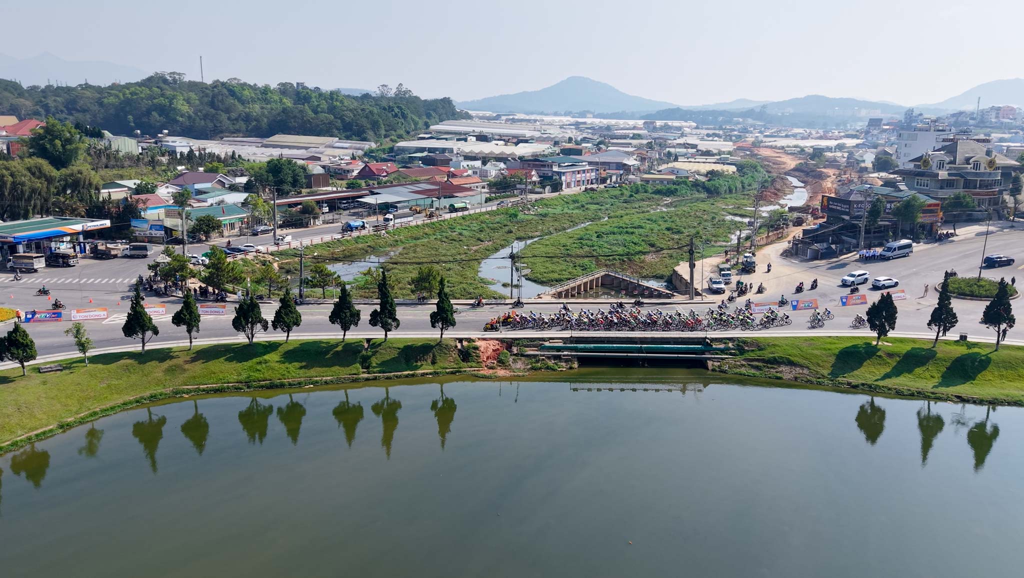 C&uacute;p truyền h&igrave;nh: Tay đua Thanh H&oacute;a thắng v&ograve;ng hồ Xu&acirc;n Hương - Ảnh 7.