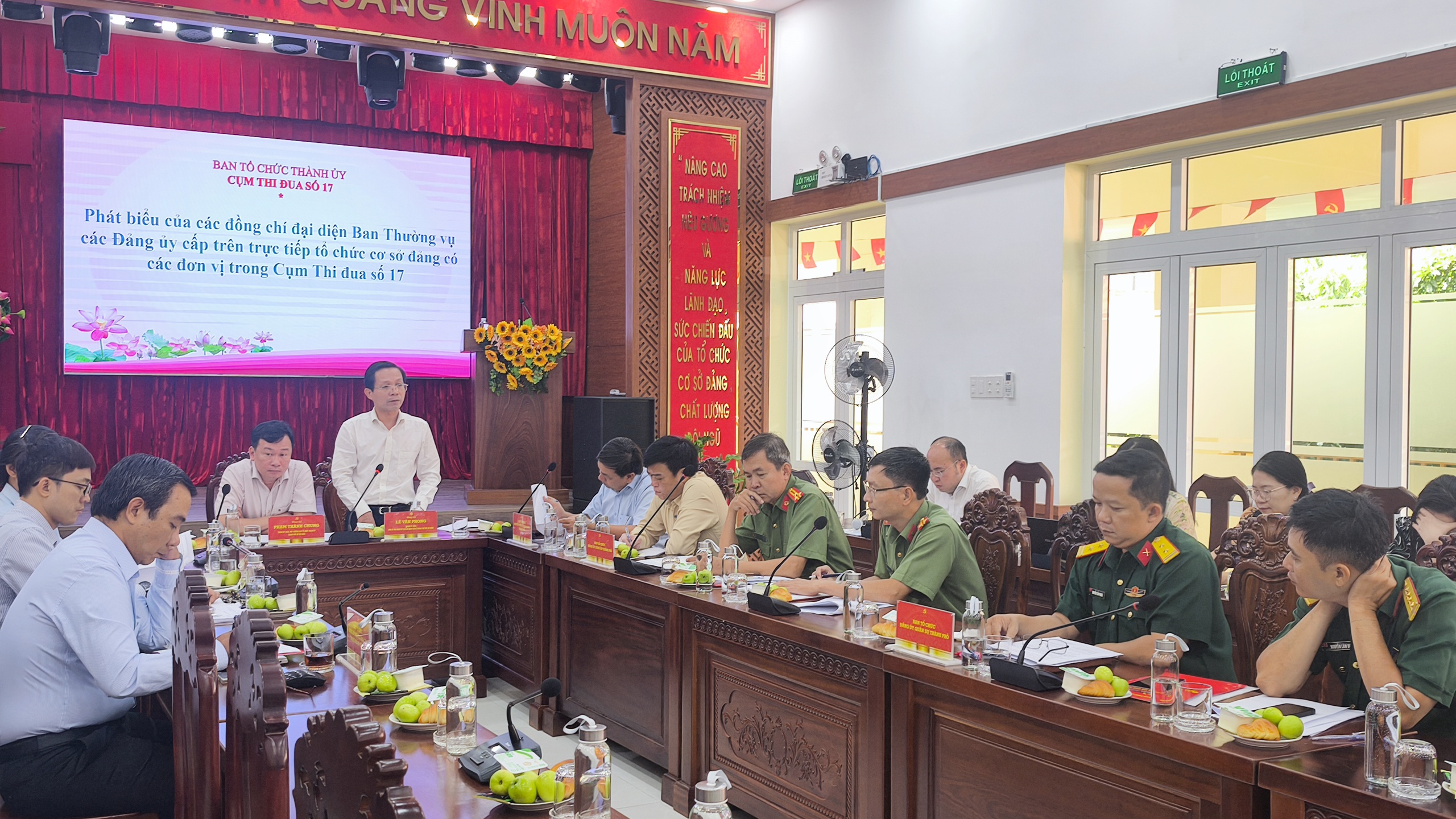 TPHCM: Siết chặt kỷ cương, đổi mới thi đua trong ngành Tổ chức Xây dựng Đảng - Ảnh 2.