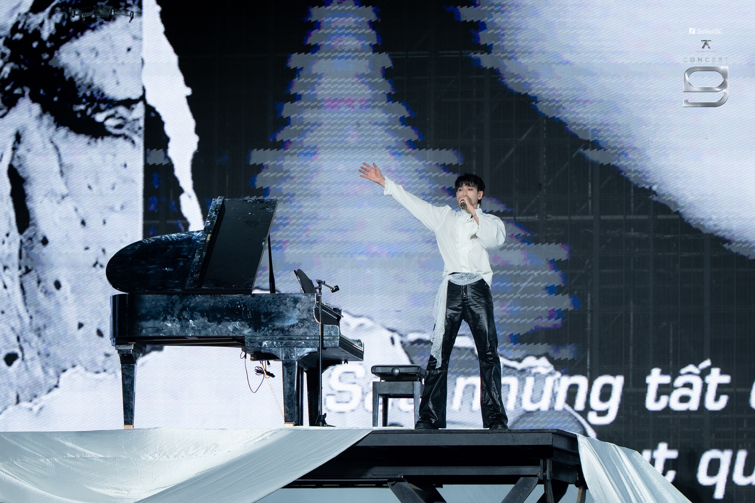 Tranh cãi về Isaac: Visual quá nổi bật đến mức bị quên mất vocal thực lực?  - Ảnh 3.