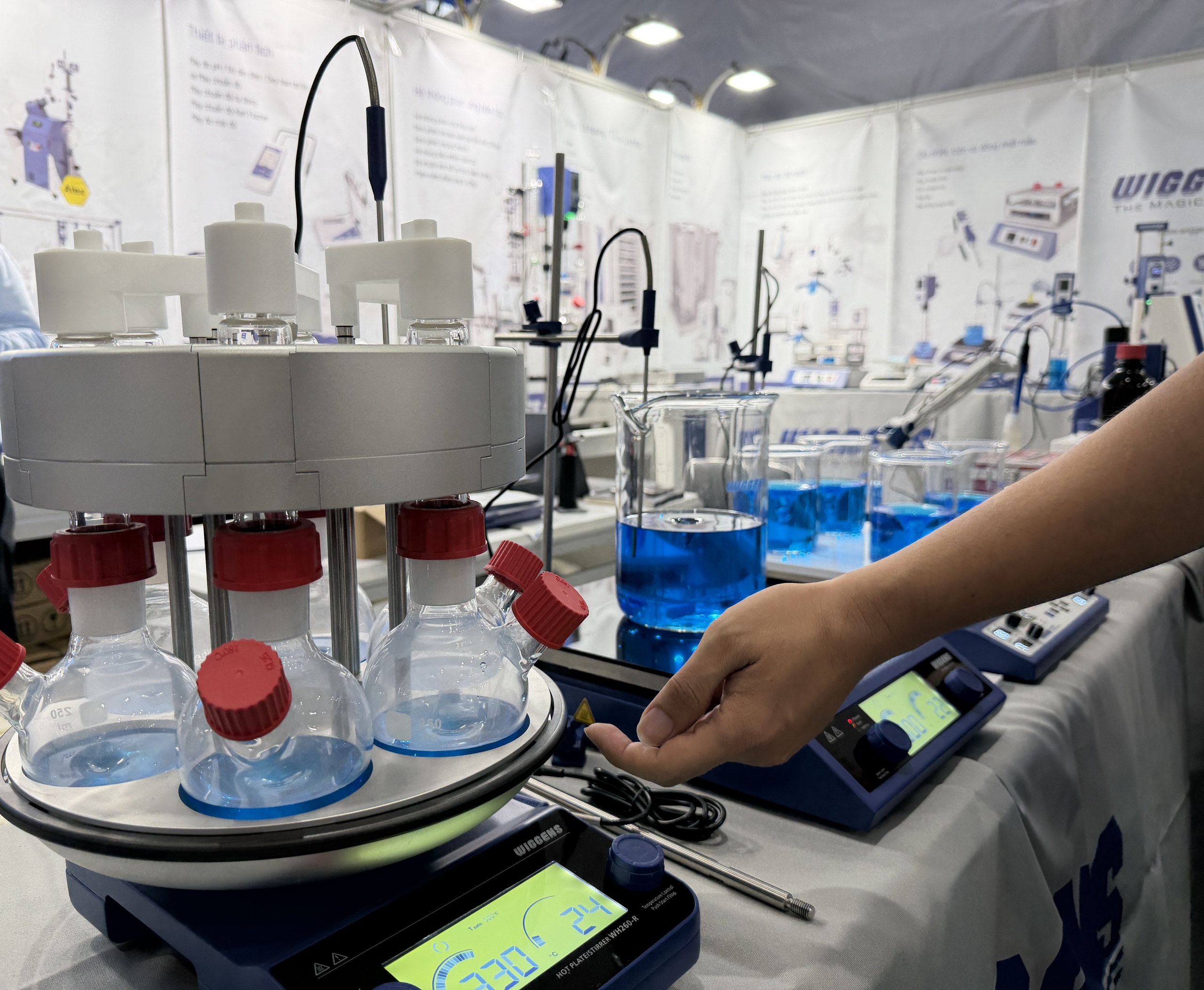 Analytica Hanoi 2026 đón sóng công nghệ sinh học với hơn 150 doanh nghiệp - Ảnh 2.