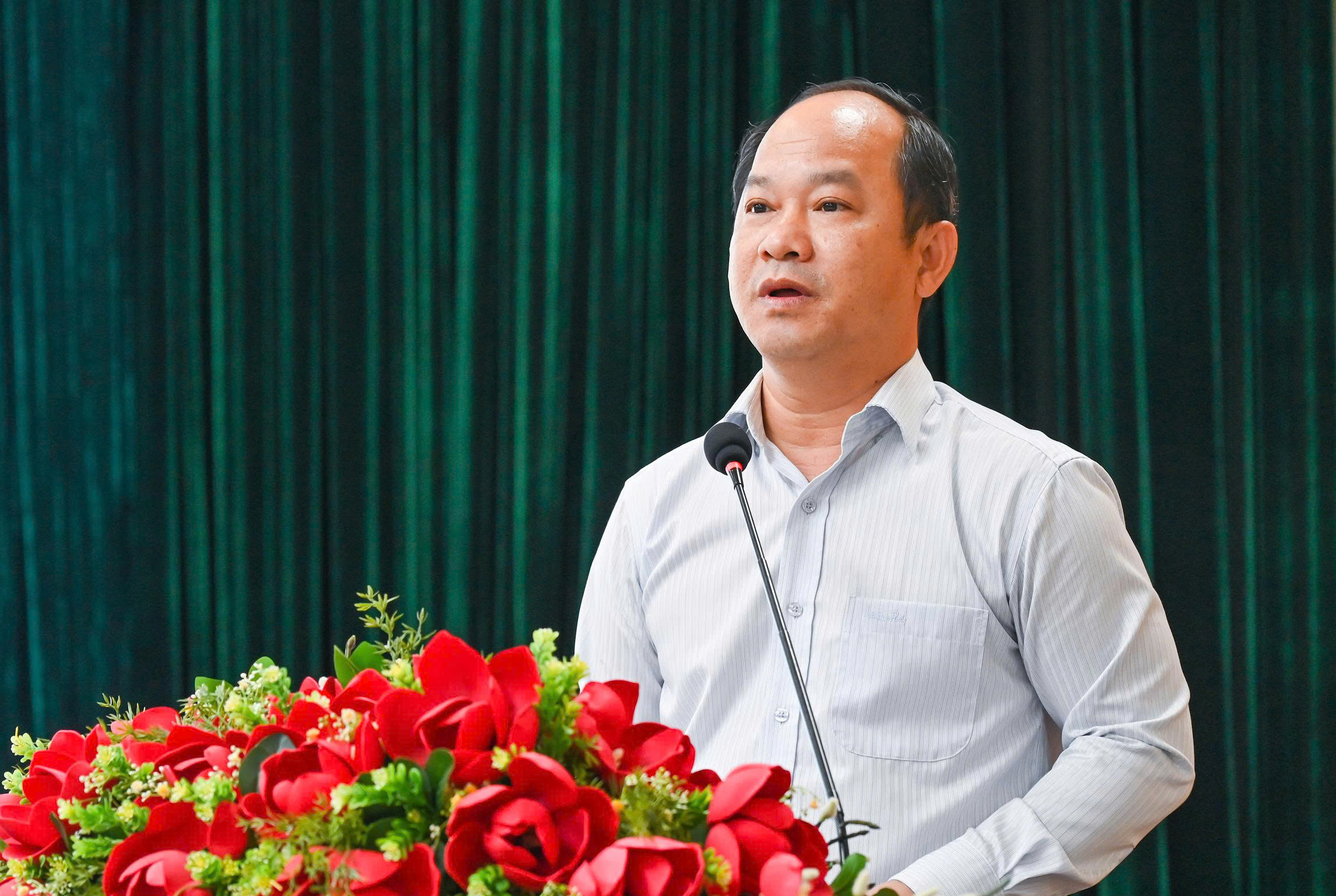 Phường Tân Định đối thoại doanh nghiệp: Gỡ vướng xây dựng Đảng từ thực tiễn - Ảnh 3.