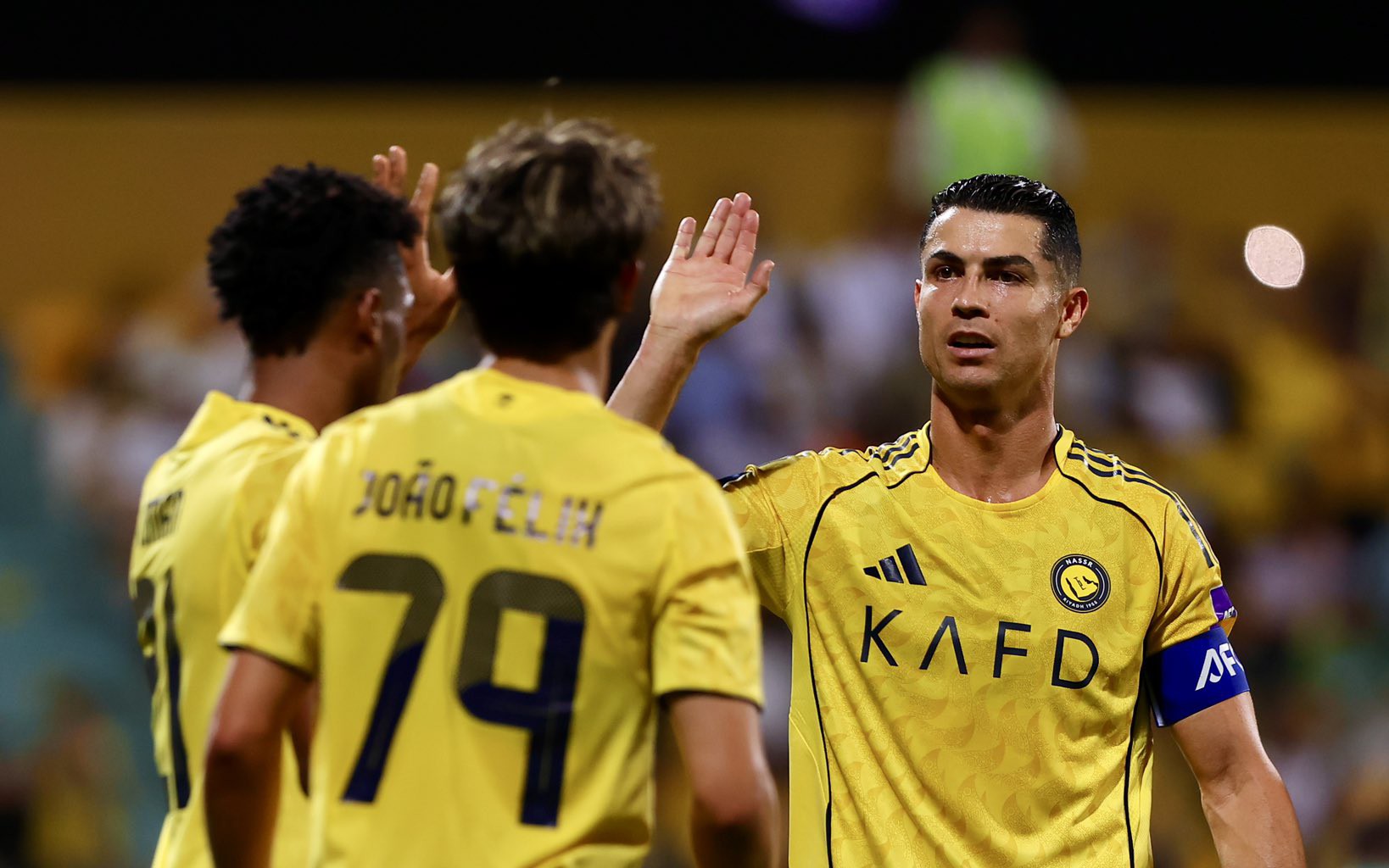 Ronaldo chỉ tr&iacute;ch cầu thủ Saudi Pro League khi gi&uacute;p Al-Nassr thắng lợi - Ảnh 2.