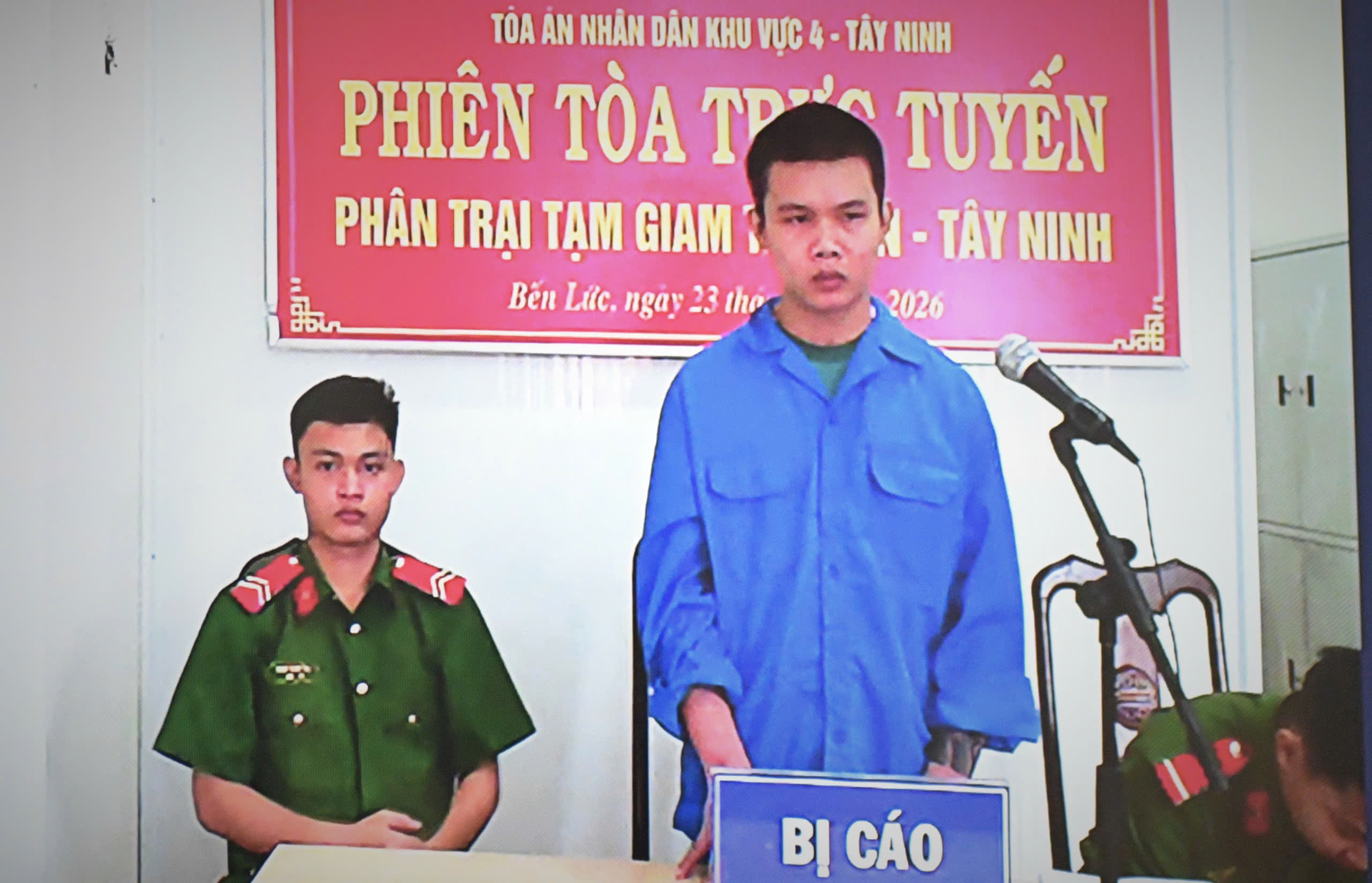 Phạt tù 1 năm 3 tháng đối tượng tông xe CSGT Tại Tây Ninh - Ảnh 2.