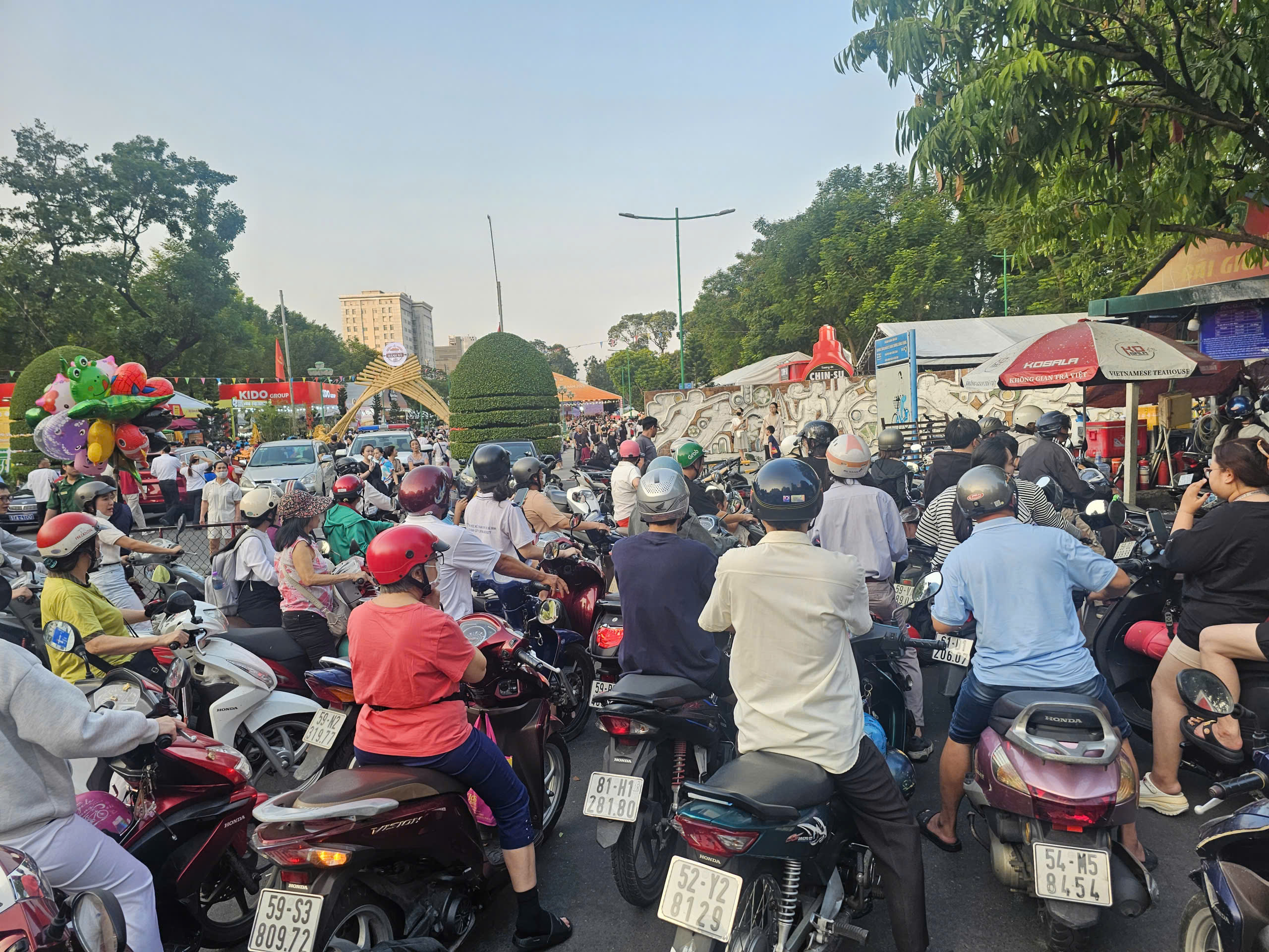 Lễ hội b&aacute;nh m&igrave; TPHCM 2026 thu h&uacute;t h&agrave;ng ng&agrave;n người d&acirc;n thưởng thức ẩm thực đặc sắ - Ảnh 4.