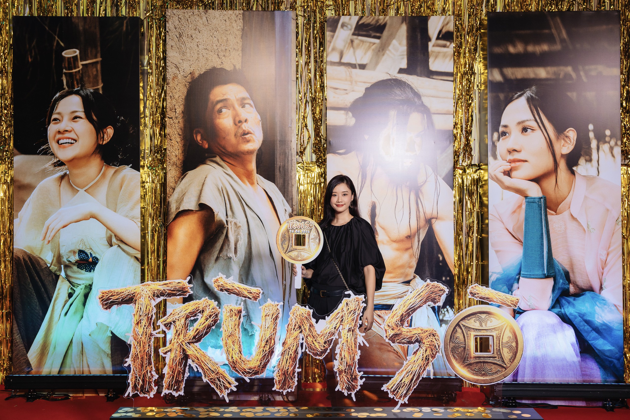 Võ Điền Gia Huy gây sốt khi ôm hoa đến tặng Tam Triều Dâng - Ảnh 10.