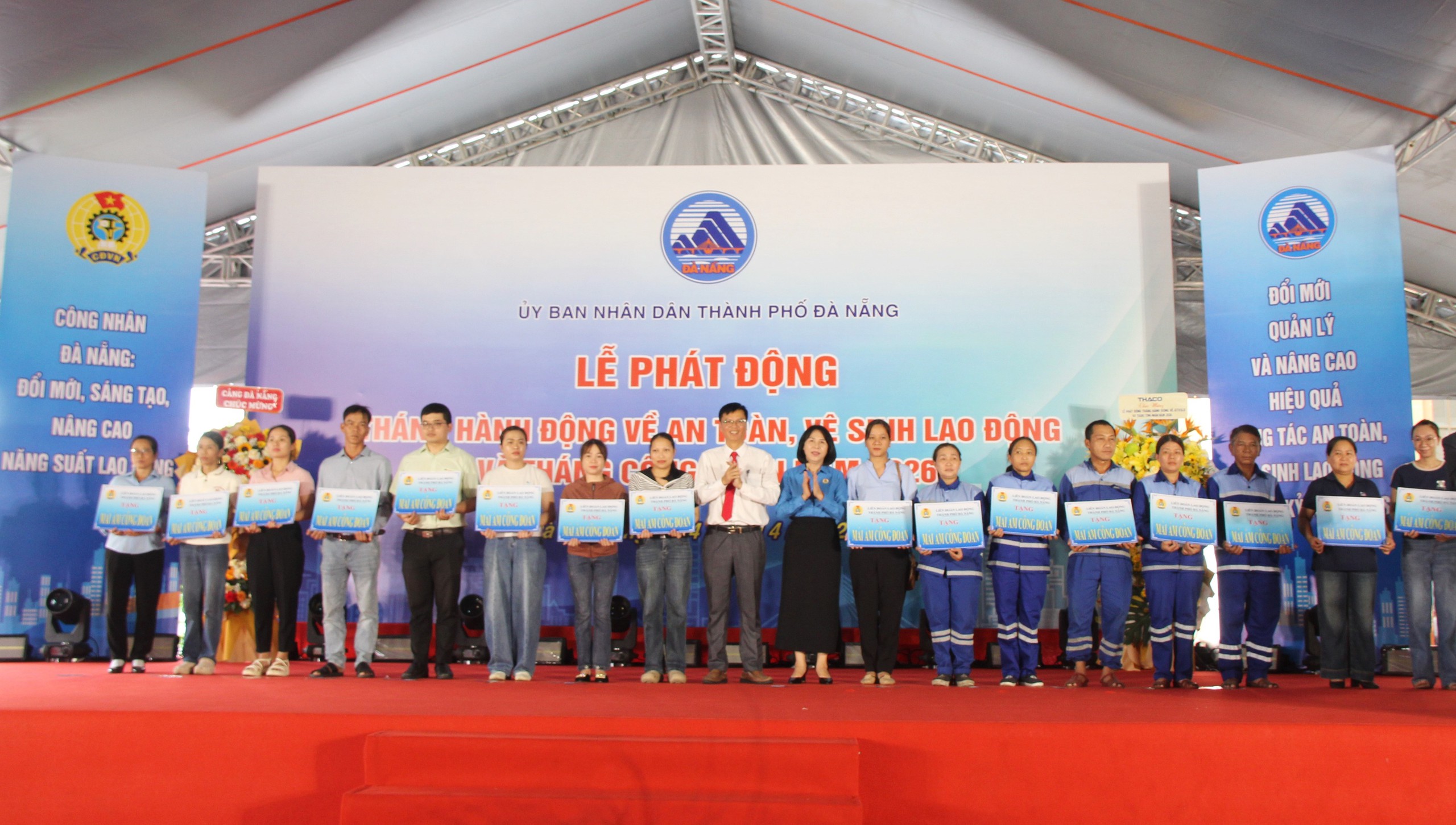 Lãnh đạo Đà Nẵng: “Yêu cầu doanh nghiệp không đặt lợi nhuận trên tính mạng lao động” - Ảnh 6.