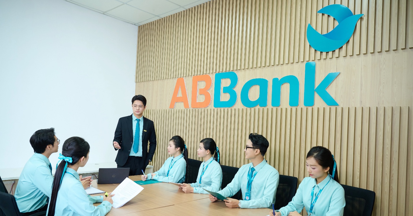 Đãi ngộ nhân sự, thu hút nhân tài, ABBank chuẩn bị nền tảng để bứt phá