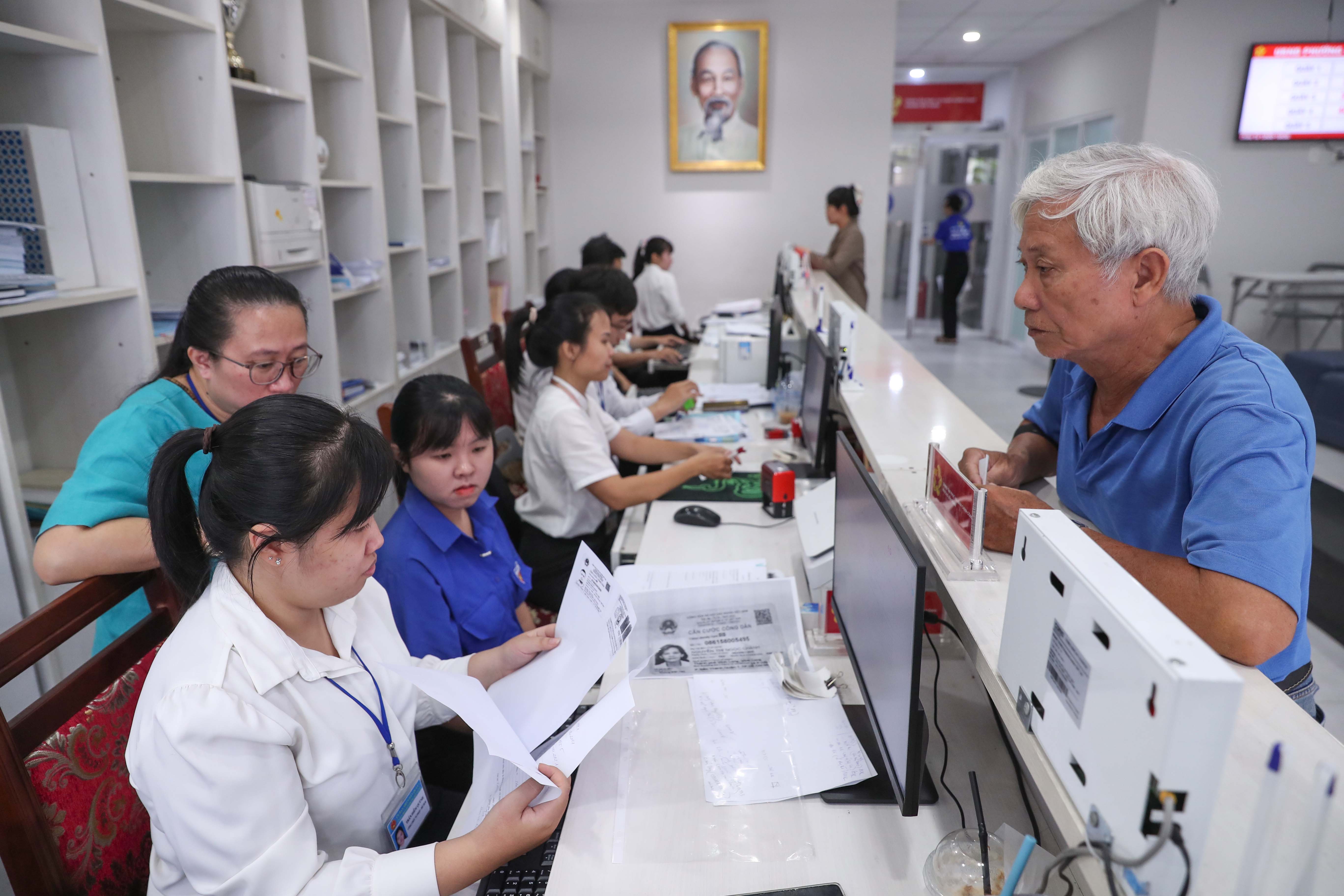 Lắng nghe người dân hiến kế: Để TP HCM bứt phá: Cán bộ cơ sở phải đổi mới tư duy - Ảnh 1.