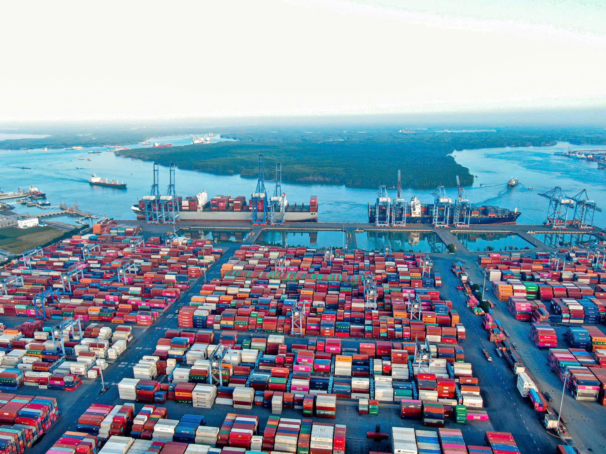 TPHCM chuẩn bị động thổ, khởi công nhiều dự án cảng biển dịp 30-4-2026 - Ảnh 1.