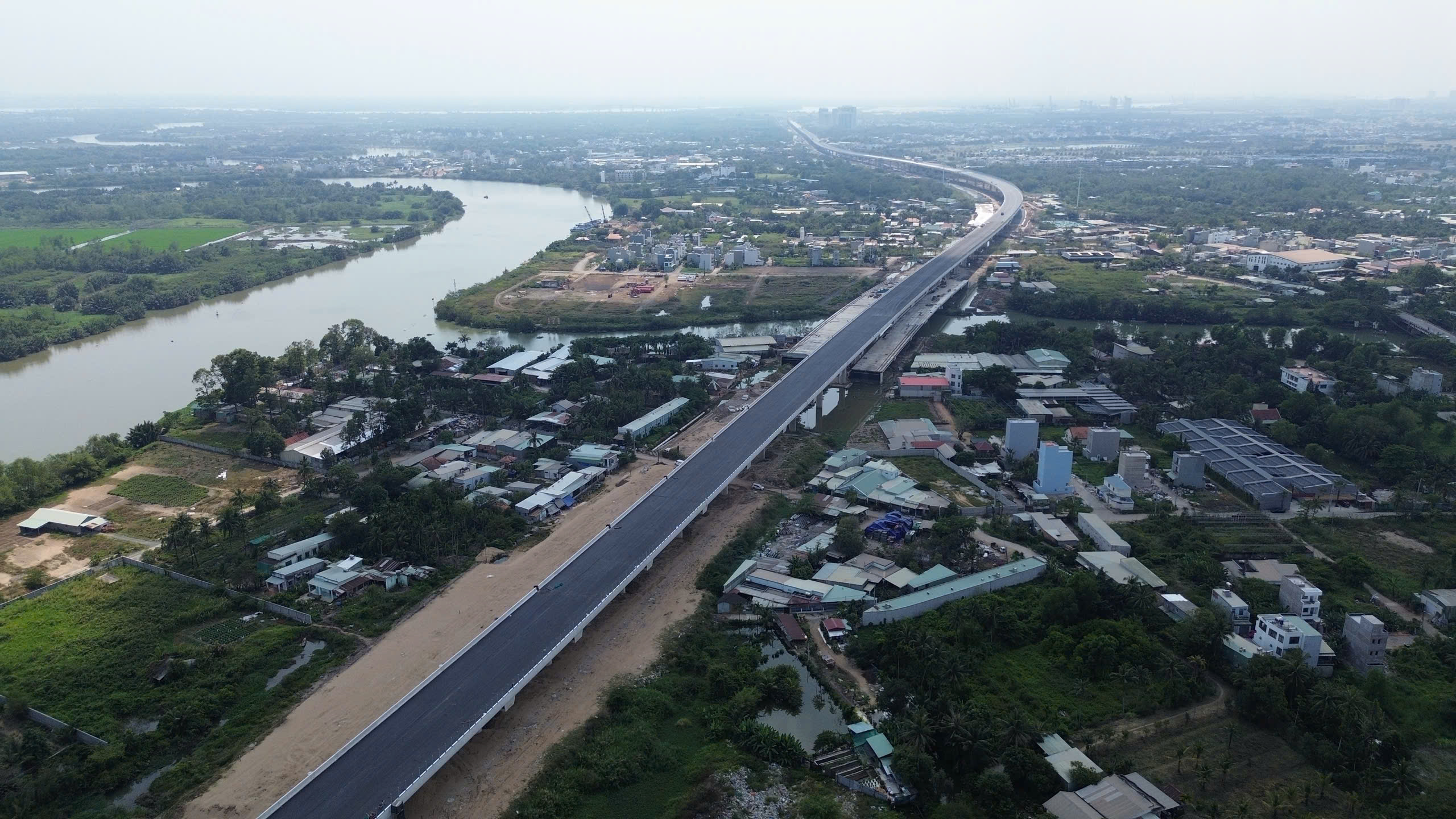 Tiến độ Vành đai 3 TPHCM mới đạt 75%, không kịp mốc 30-6-2026 - Ảnh 1.