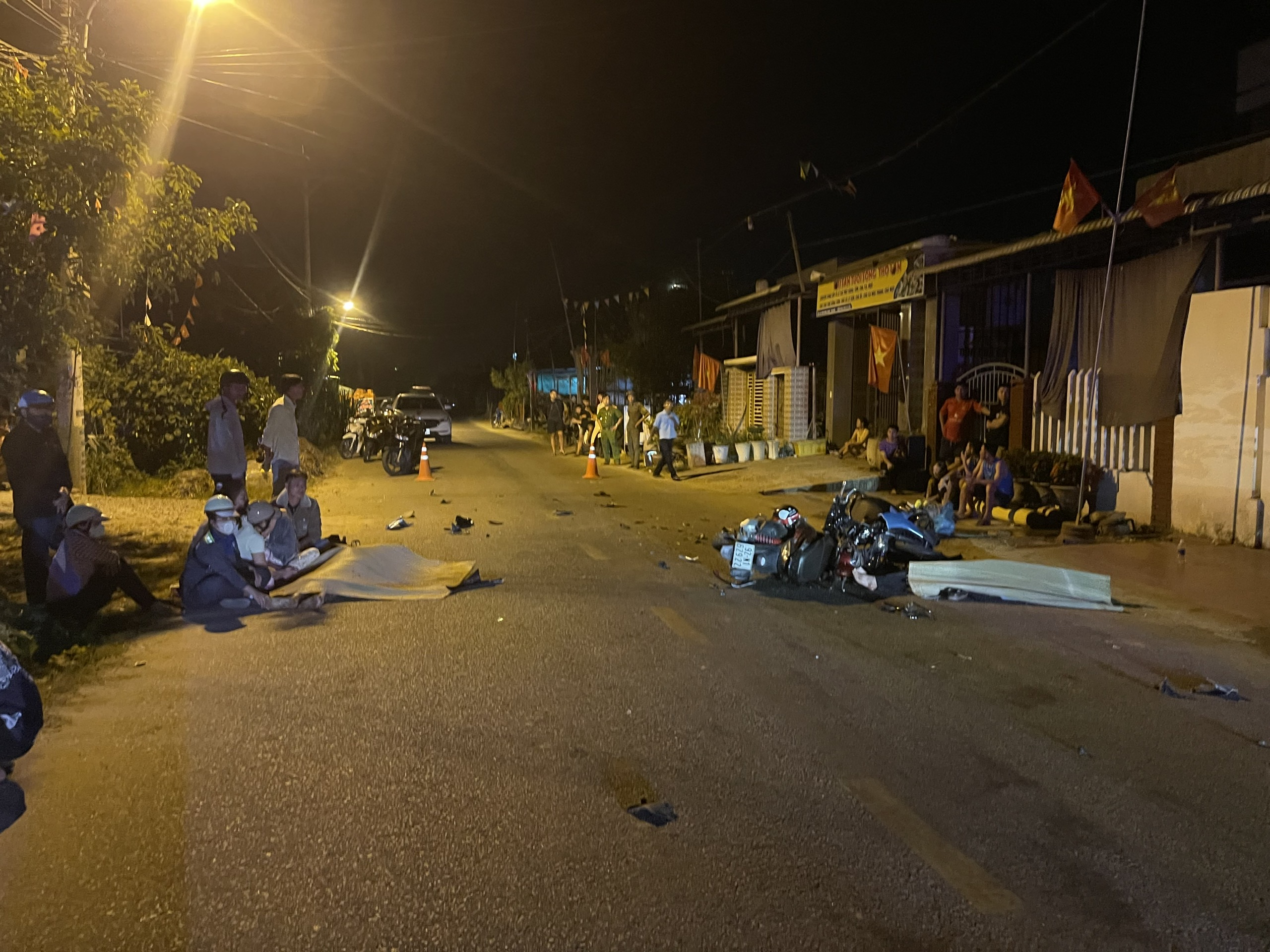 Hiện trường vụ tai nạn 2 người chết ở Đà Nẵng - Ảnh 2.