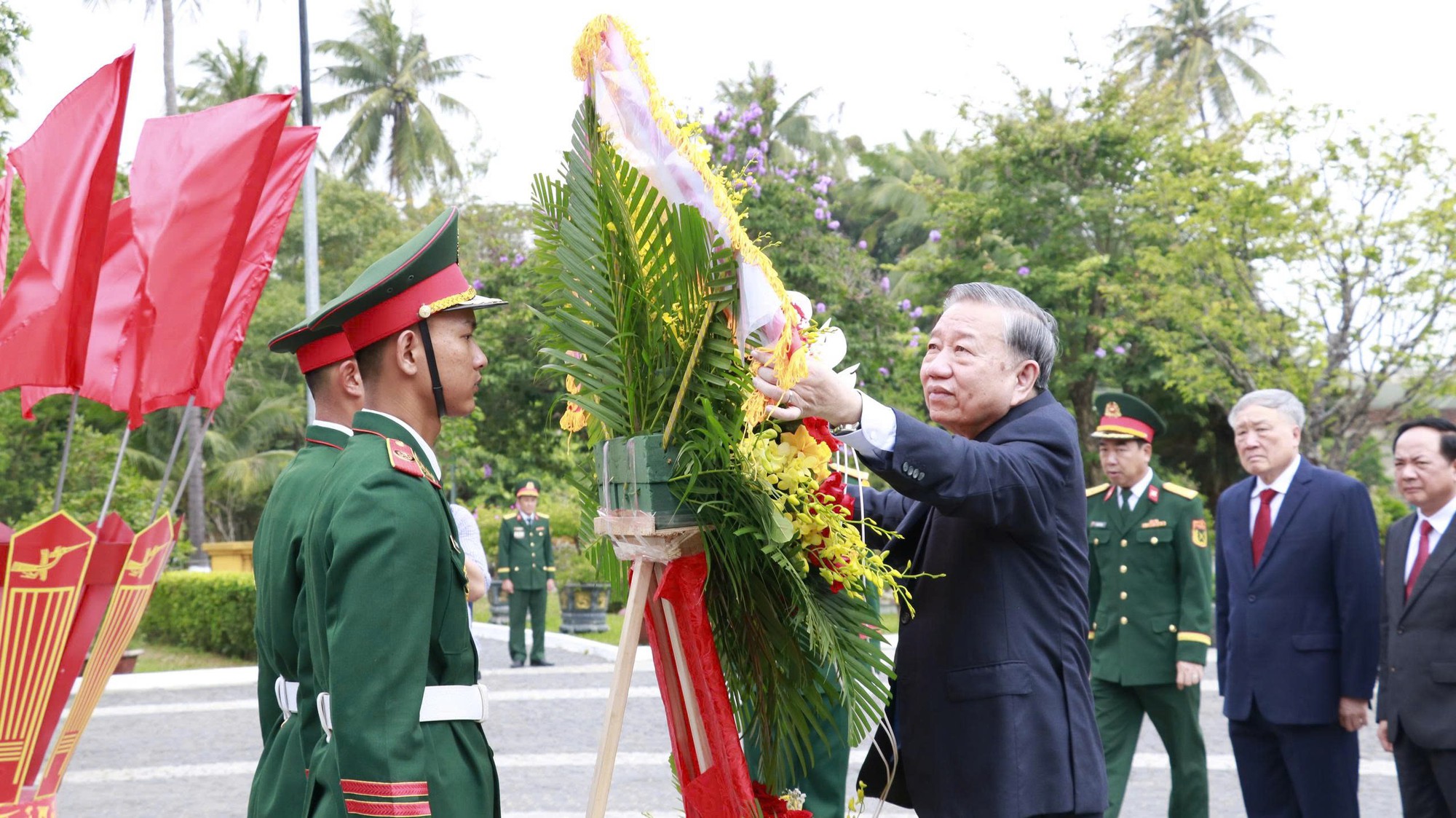 Tổng Bí thư, Chủ tịch nước Tô Lâm thăm và làm việc với Quân khu 5 - Ảnh 3.