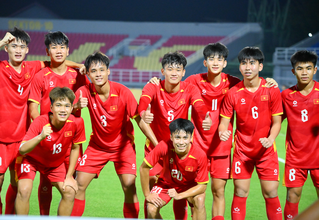 U17 Việt Nam: Danh hiệu vô địch chỉ là điểm xuất phát - Ảnh 1.