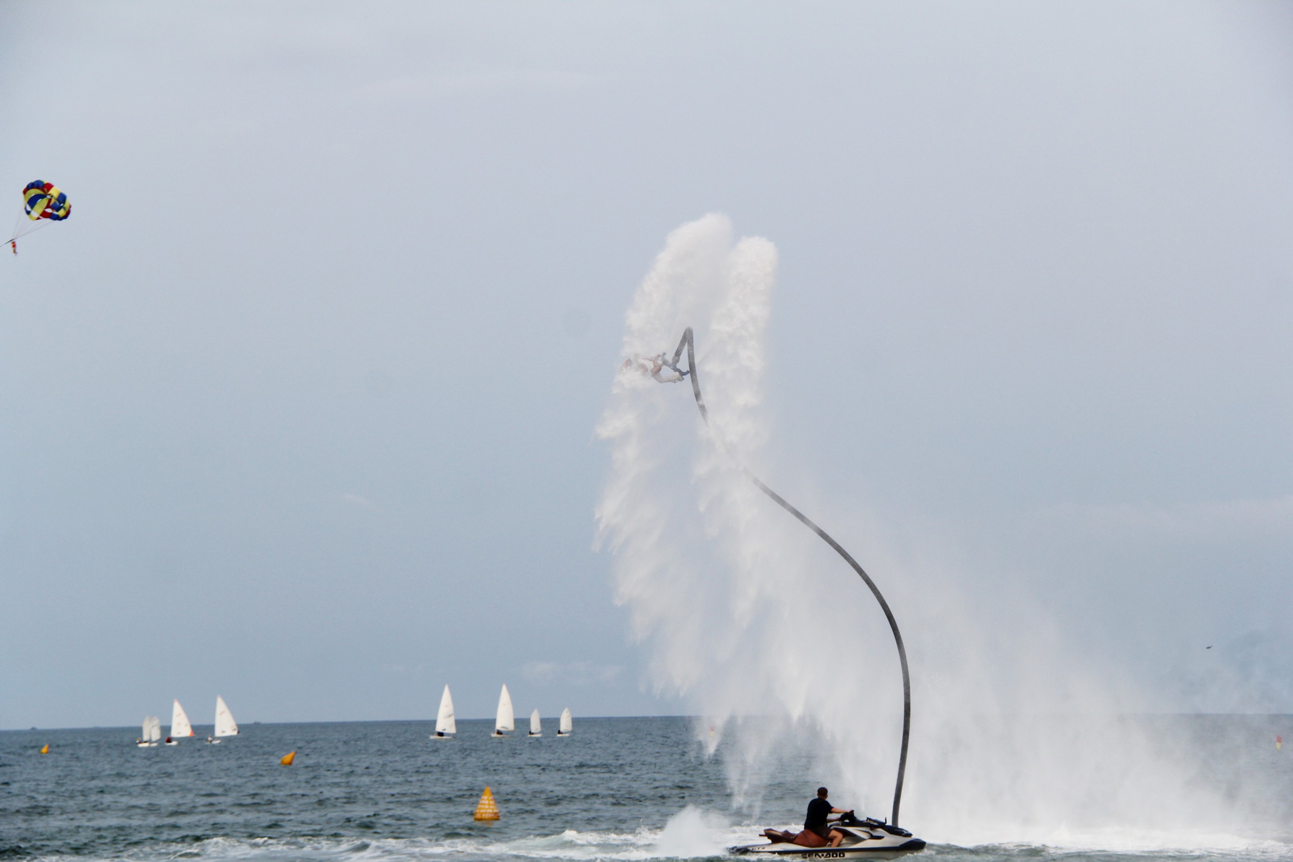 M&ugrave;a du lịch biển Đ&agrave; Nẵng 2026: M&atilde;n nh&atilde;n phần tr&igrave;nh diễn của VĐV flyboard h&agrave;ng đầu thế giới - Ảnh 5.
