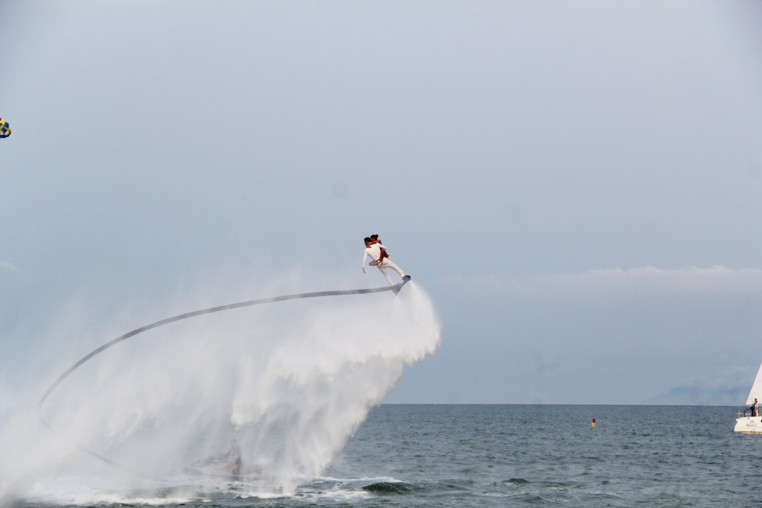 M&ugrave;a du lịch biển Đ&agrave; Nẵng 2026: M&atilde;n nh&atilde;n phần tr&igrave;nh diễn của VĐV flyboard h&agrave;ng đầu thế giới - Ảnh 6.