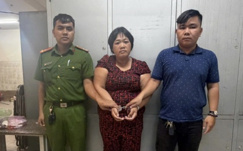 C&ocirc;ng an TPHCM bắt vợ chồng chủ hộ kinh doanh Mỹ Phụng - Ảnh 6.