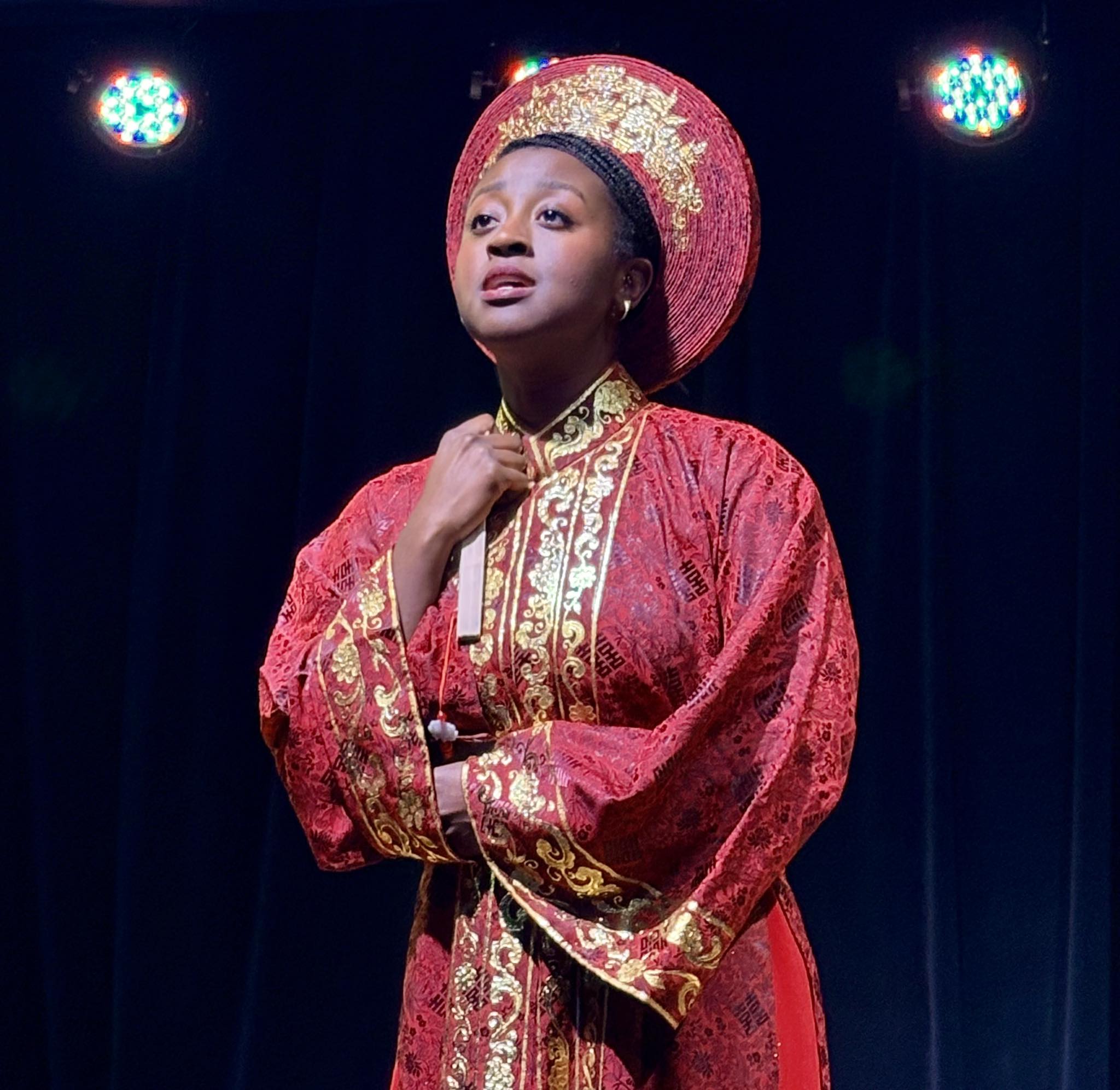 Kể chuyện quê hương bằng ngôn ngữ nhạc kịch toàn cầu - Ảnh 1.