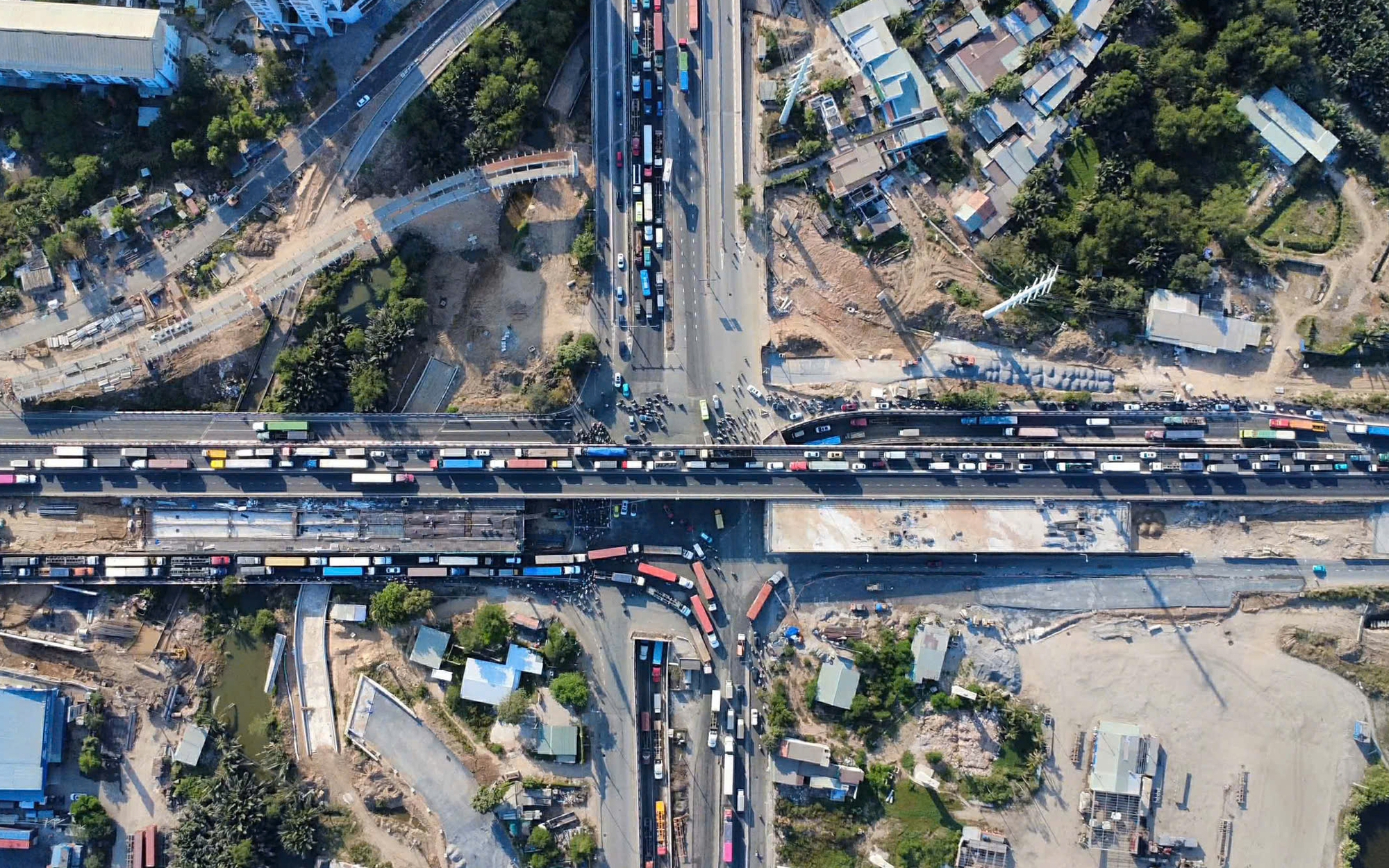 TPHCM triển khai dự &aacute;n 10 . 000 Tỉ đồng giảm kẹt xe khu vực H&agrave;ng Xanh - B&igrave;nh Triệu - Ảnh 2.