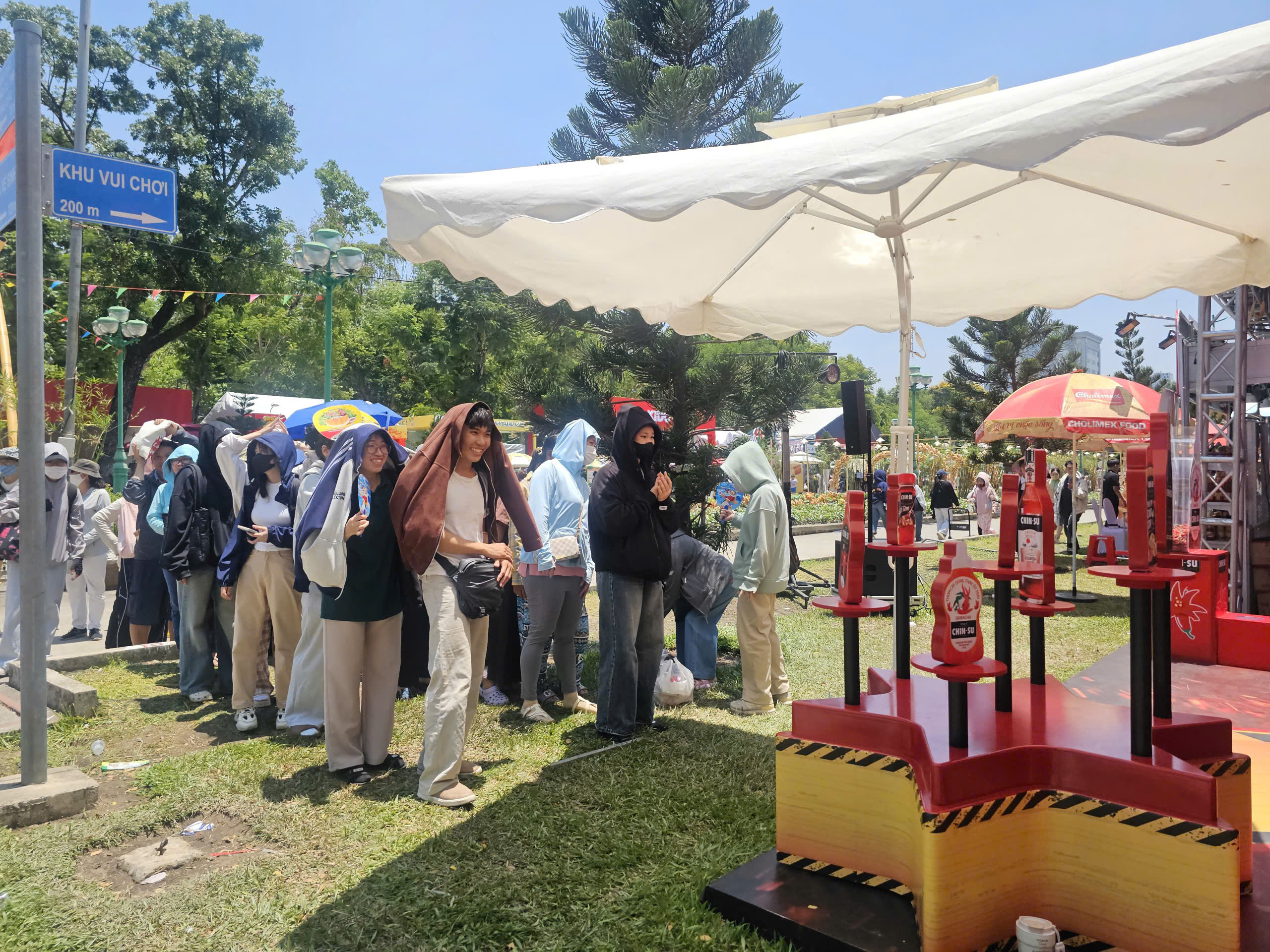 Kh&aacute;ch nước ng&ograve;ai h&agrave;o hứng với lễ hội b&aacute;nh m&igrave; 2026 tại TPHCM - Ảnh 3.