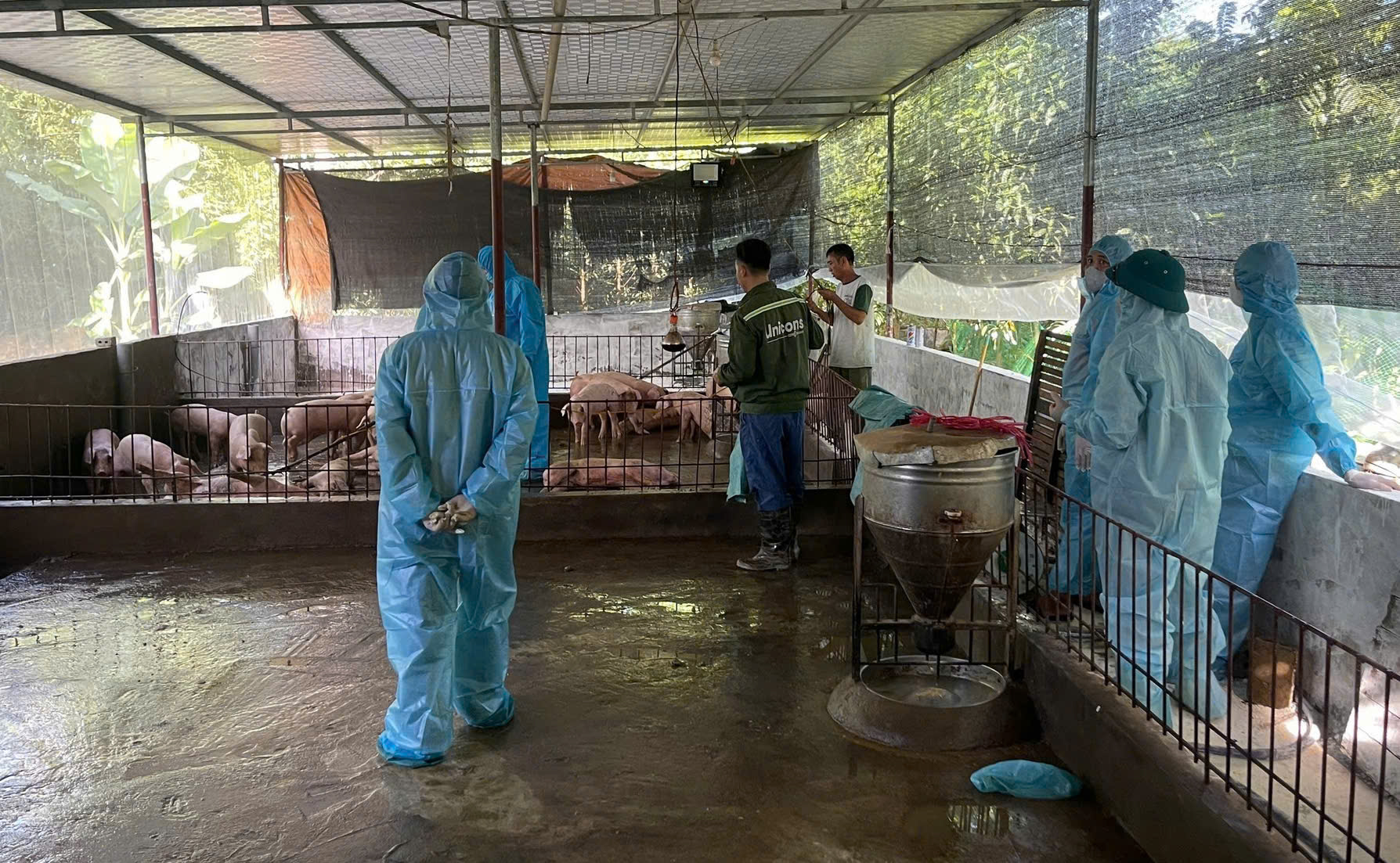 Đề xuất phạt 4 triệu nếu để móng tay dài khi bán đồ ăn, chế biến thực phẩm - Ảnh 2.