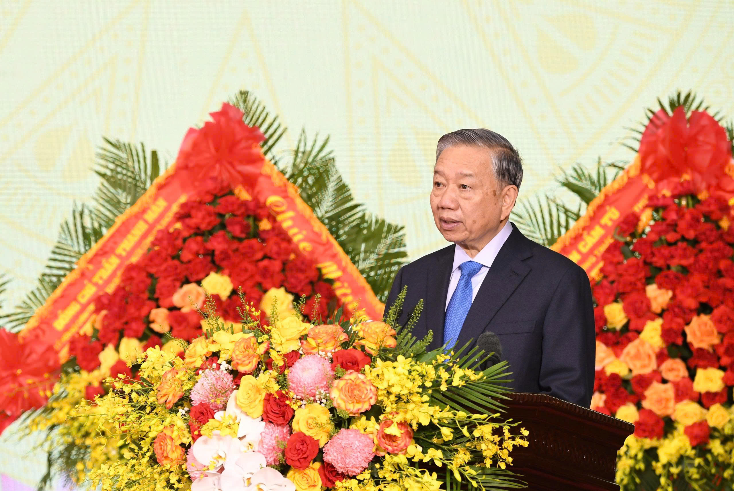 Tô Lâm trao danh hiệu Anh hùng LLVT nhân dân cho Quân khu 5 năm 2026 - Ảnh 3.