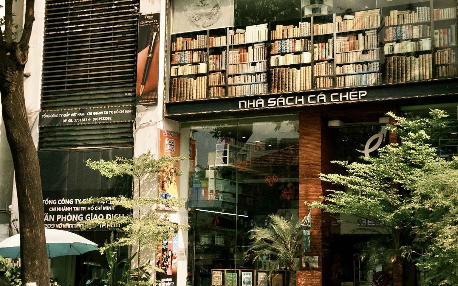 Người y&ecirc;u s&aacute;ch TPHCM tiếc nuối trước ng&agrave;y C&aacute; Ch&eacute;p đ&oacute;ng cửa - Ảnh 2.