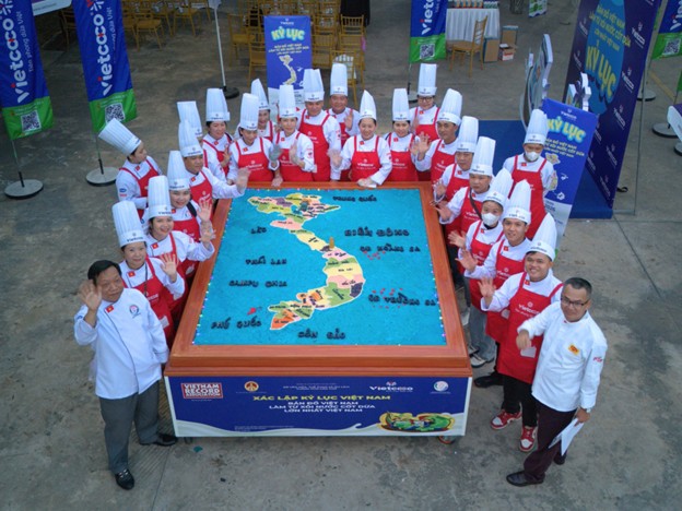 Bản đồ Việt Nam từ xôi nước cốt dừa lập kỷ lục, lan tỏa niềm tự hào dân tộc - Ảnh 1.