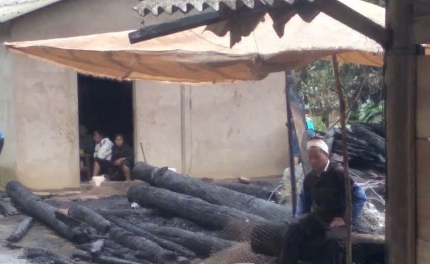 Cháy nhà, ba chị em mặc kẹt trong phòng ngủ đã chốt cửa tử vong - Ảnh 1.