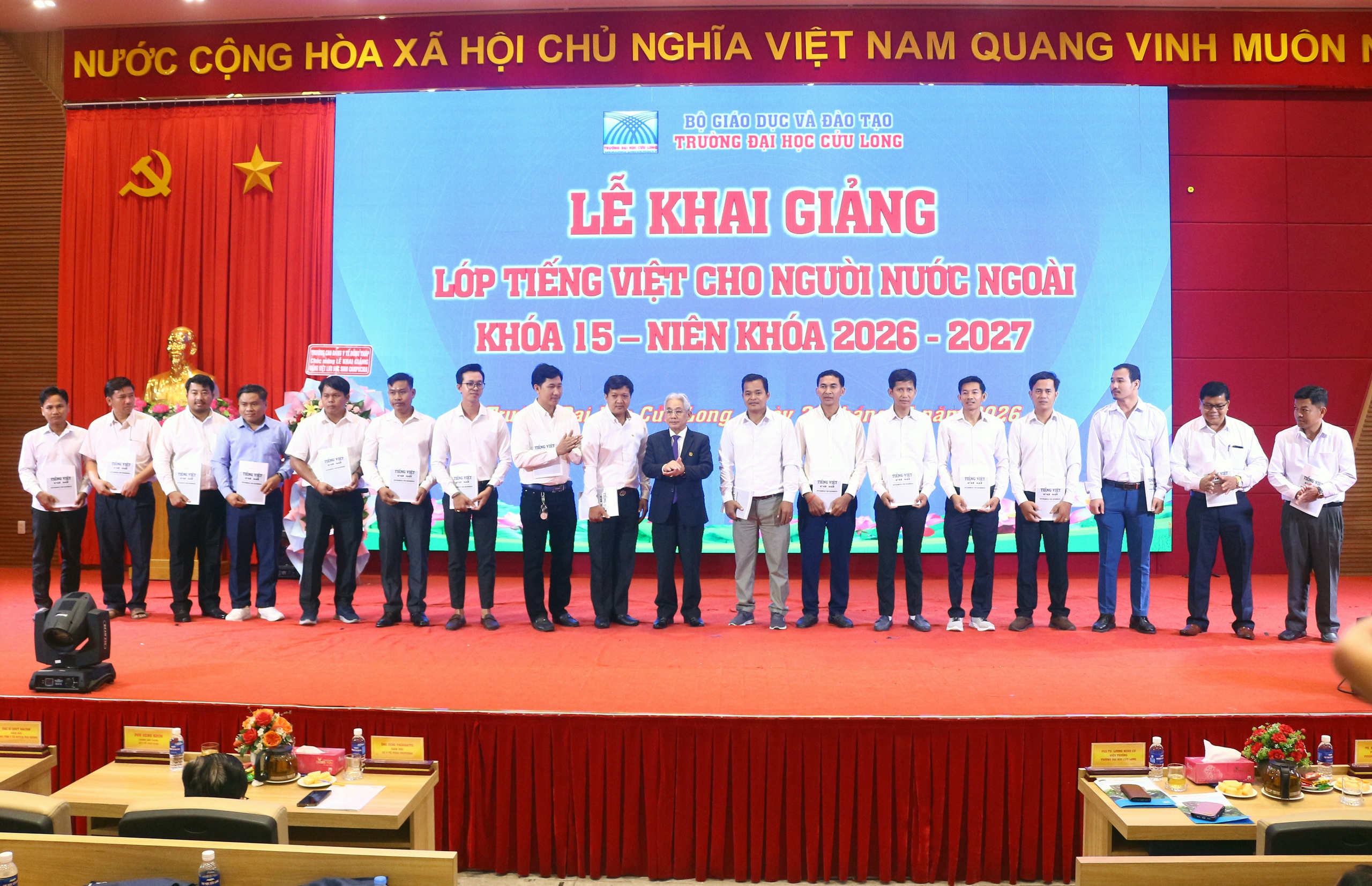Trường Đại học Cửu Long khai giảng lớp đ&agrave;o tạo Tiếng Việt cho người nước ngo&agrave;i - Ảnh 3.