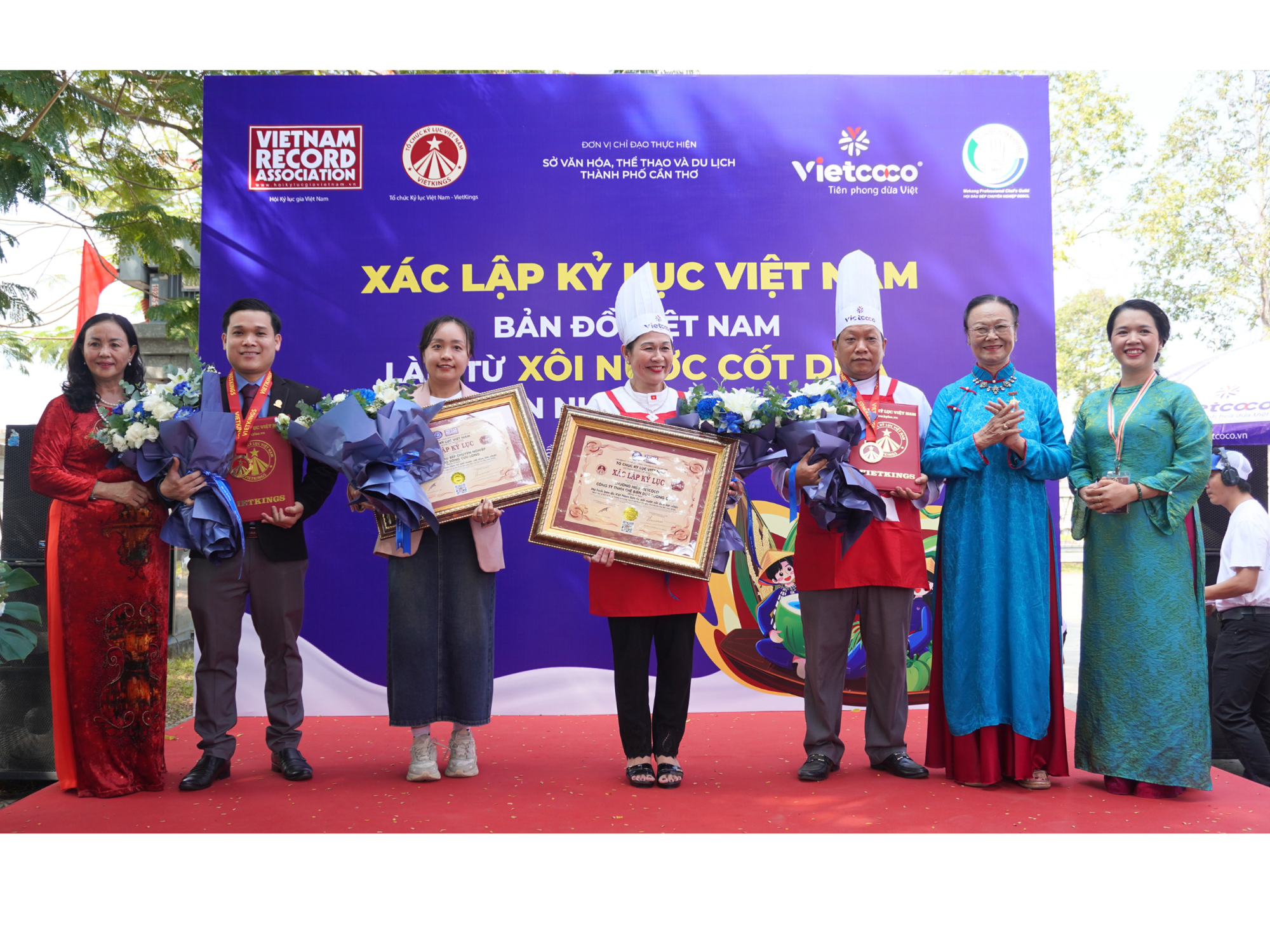 Bản đồ Việt Nam từ xôi nước cốt dừa lập kỷ lục, lan tỏa niềm tự hào dân tộc - Ảnh 2.