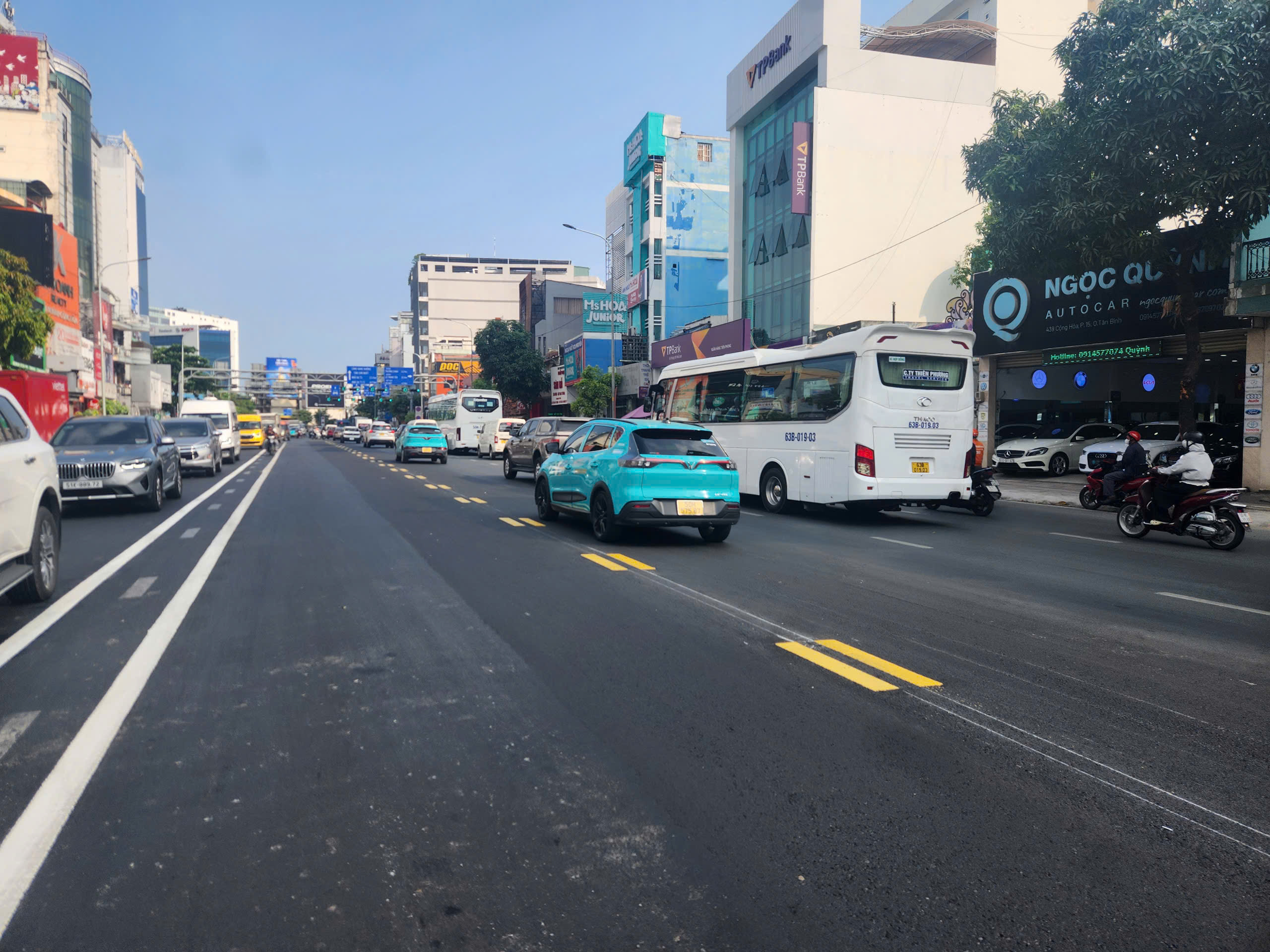 Dỡ 3 km dải phân cách, Cộng Hòa thông thoáng hơn - Ảnh 5.