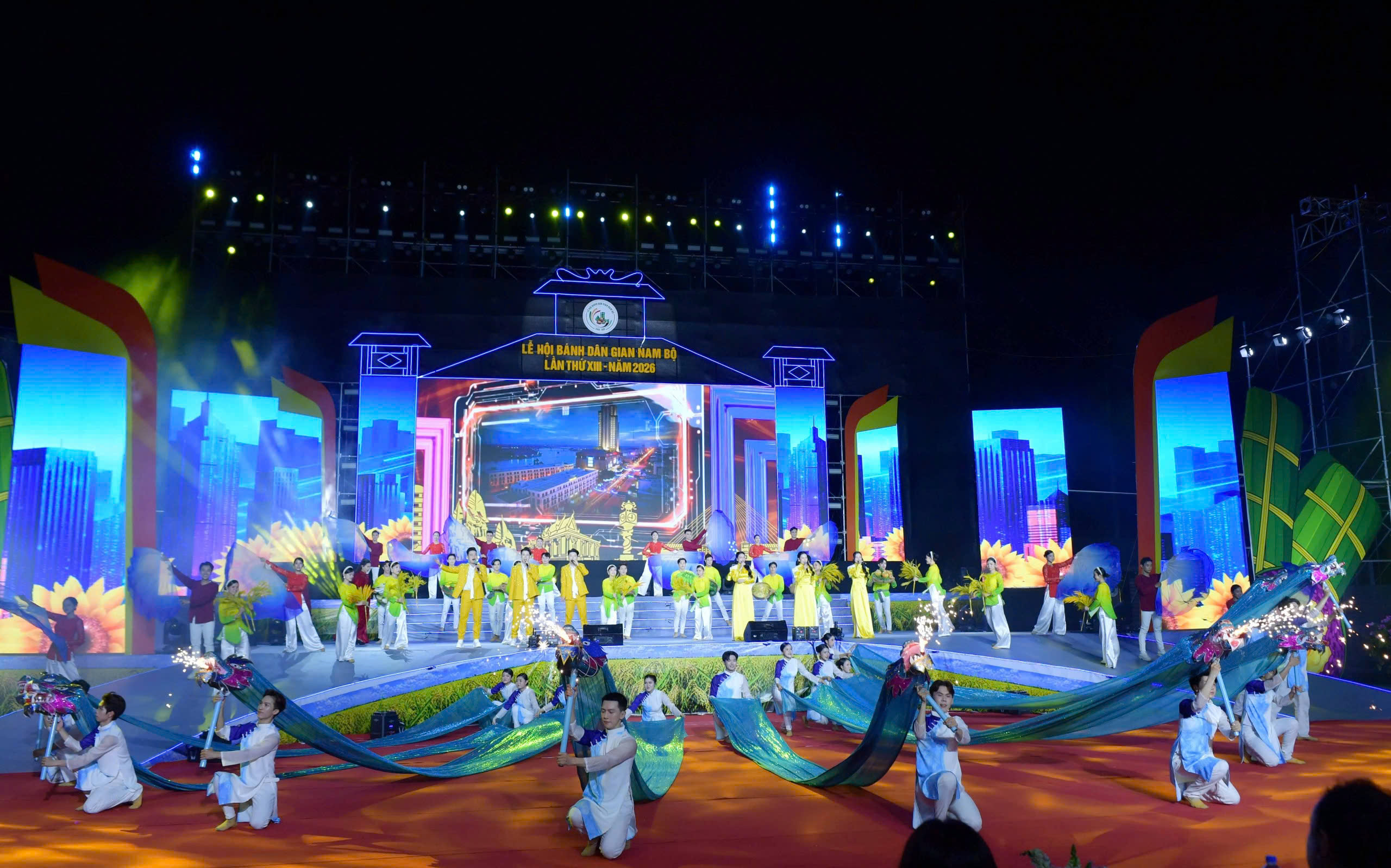 13 năm v&agrave; sức h&uacute;t chưa bao giờ hạ nhiệt của Lễ hội B&aacute;nh d&acirc;n gian Nam Bộ - Ảnh 4.