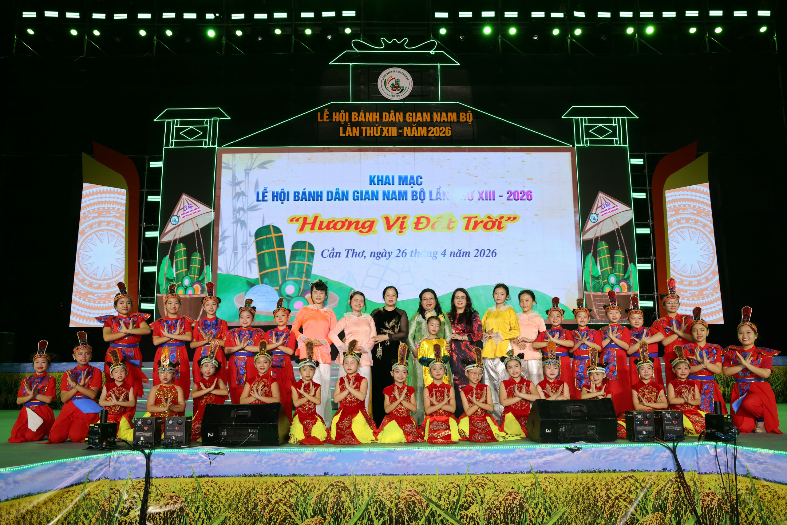 13 năm v&agrave; sức h&uacute;t chưa bao giờ hạ nhiệt của Lễ hội B&aacute;nh d&acirc;n gian Nam Bộ - Ảnh 5.