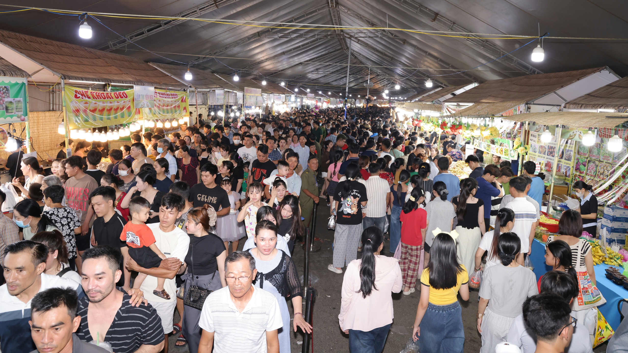 13 năm v&agrave; sức h&uacute;t chưa bao giờ hạ nhiệt của Lễ hội B&aacute;nh d&acirc;n gian Nam Bộ - Ảnh 8.